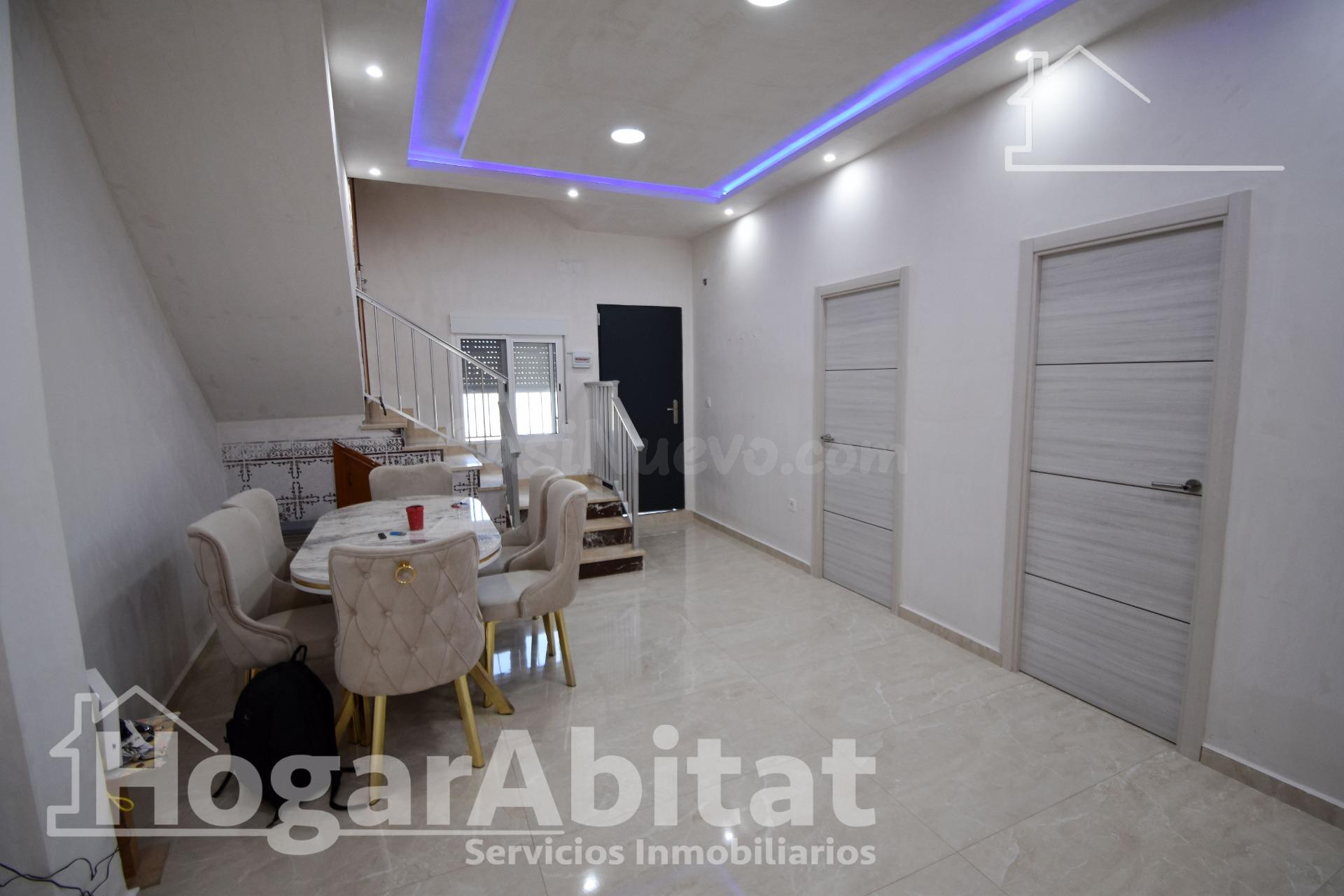 ¡PRECIOSA CASA! REFORMADA, AMPLIA Y LUMINOSA CON TERRAZA Y GARAJE