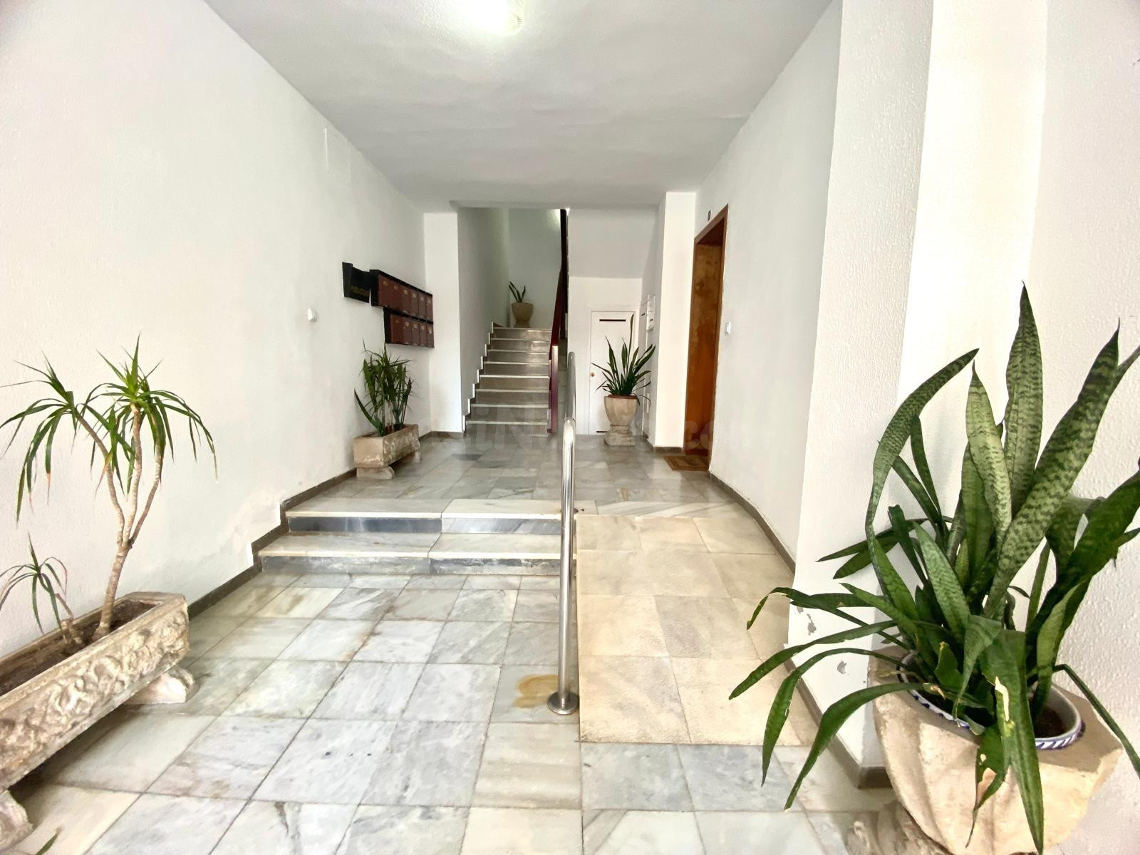 OPORTUNIDAD CERCA DEL CENTRO CON GARAJE¡¡¡¡¡ - foto 3