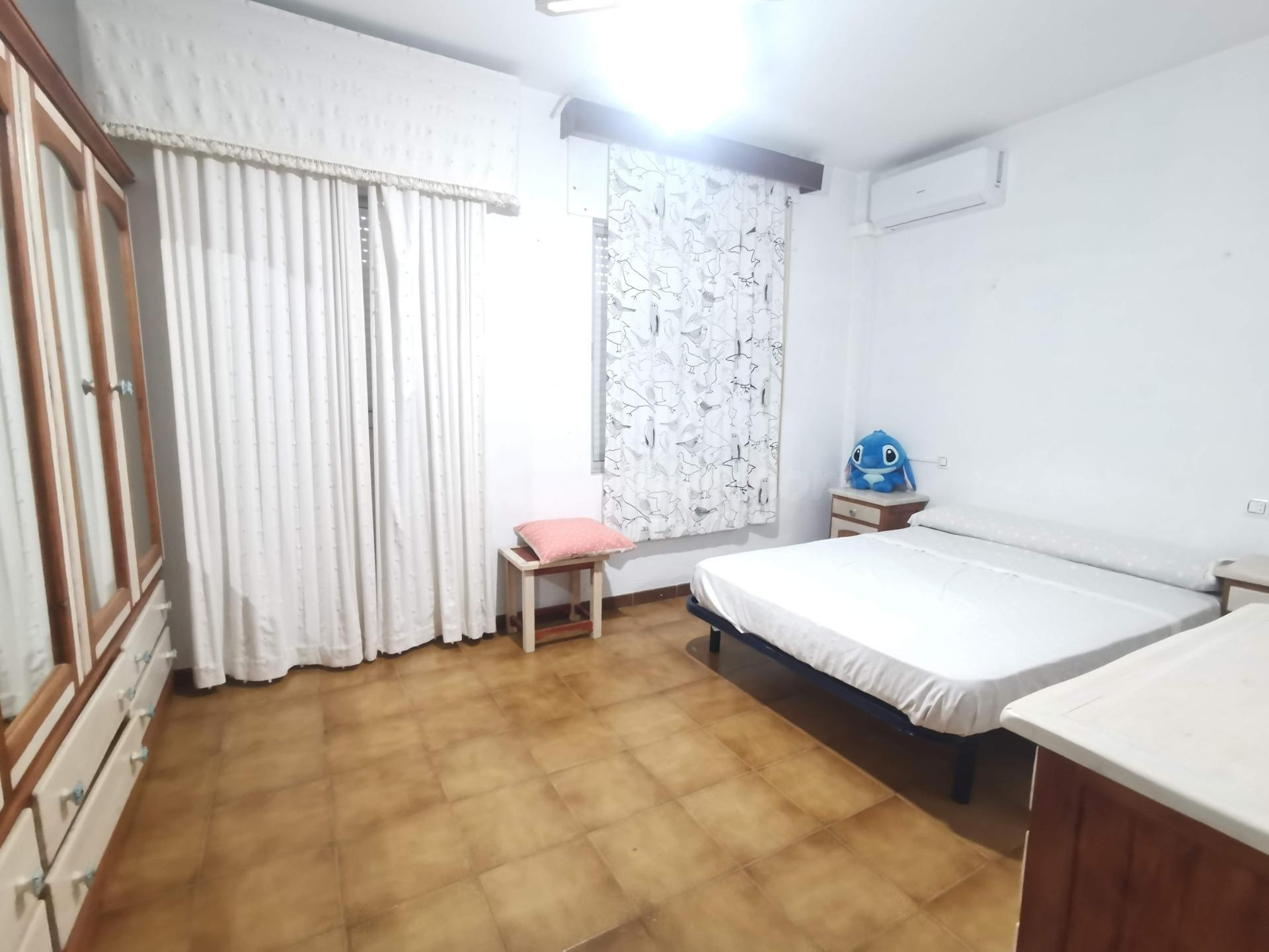 Casa de 4 plantas en Doña Mencía con vistas y patio privado - foto 5