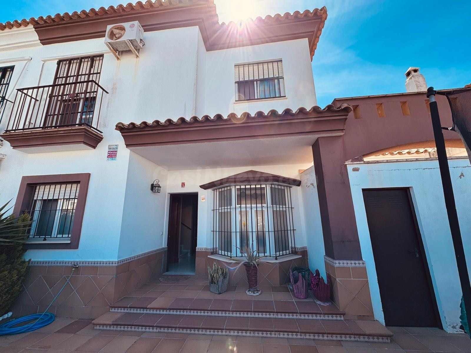 VIVIENDA UNIFAMILIAR EN LA ZONA DE LAS PALMERAS.