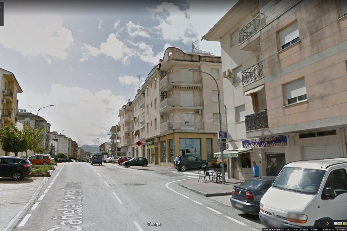 Local comercial en venta Baena centro con 230 m2