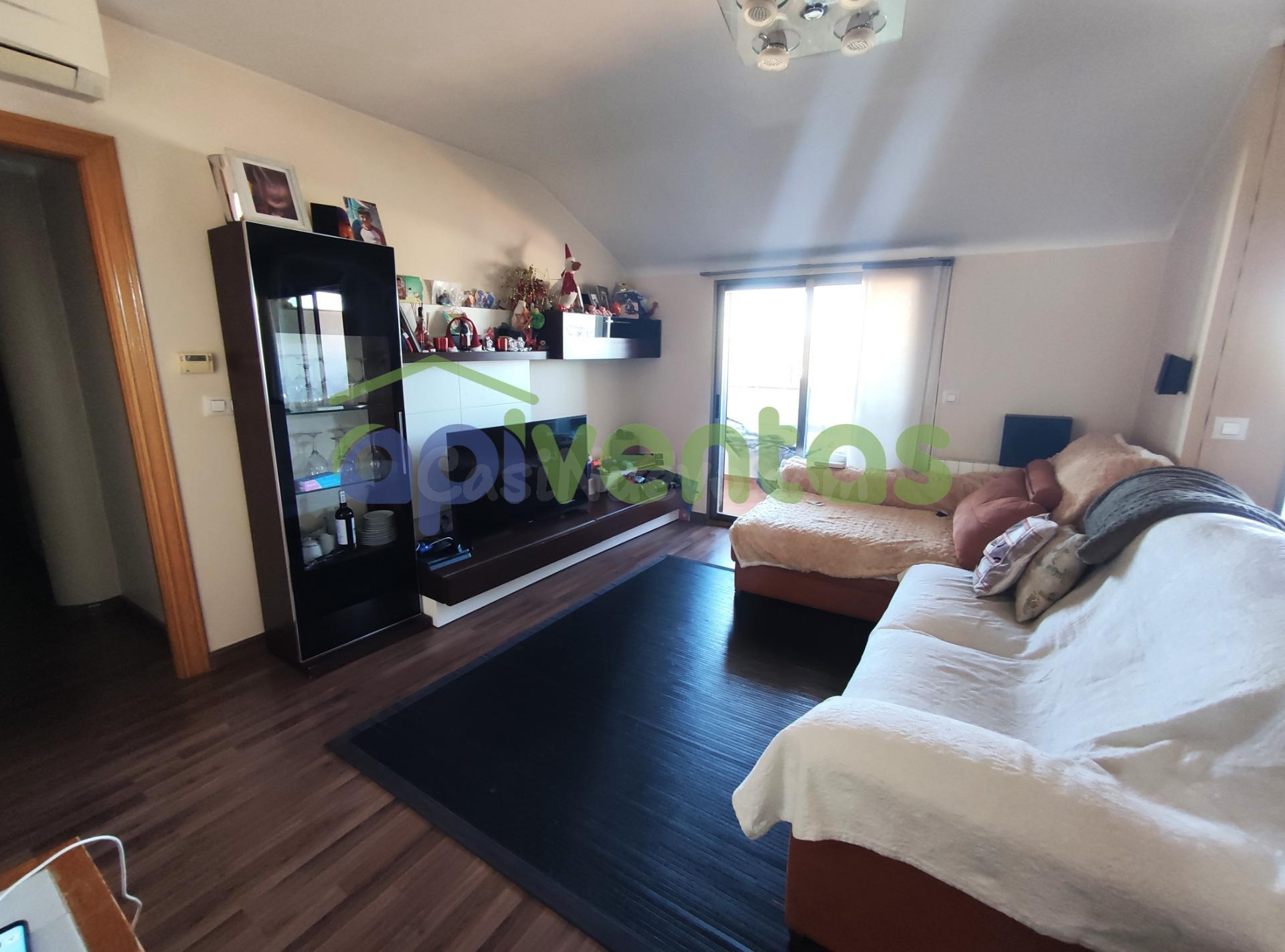 Apartamento 2 habitaciones, garaje y 2 trasteros en Lorca, zona La Viña.