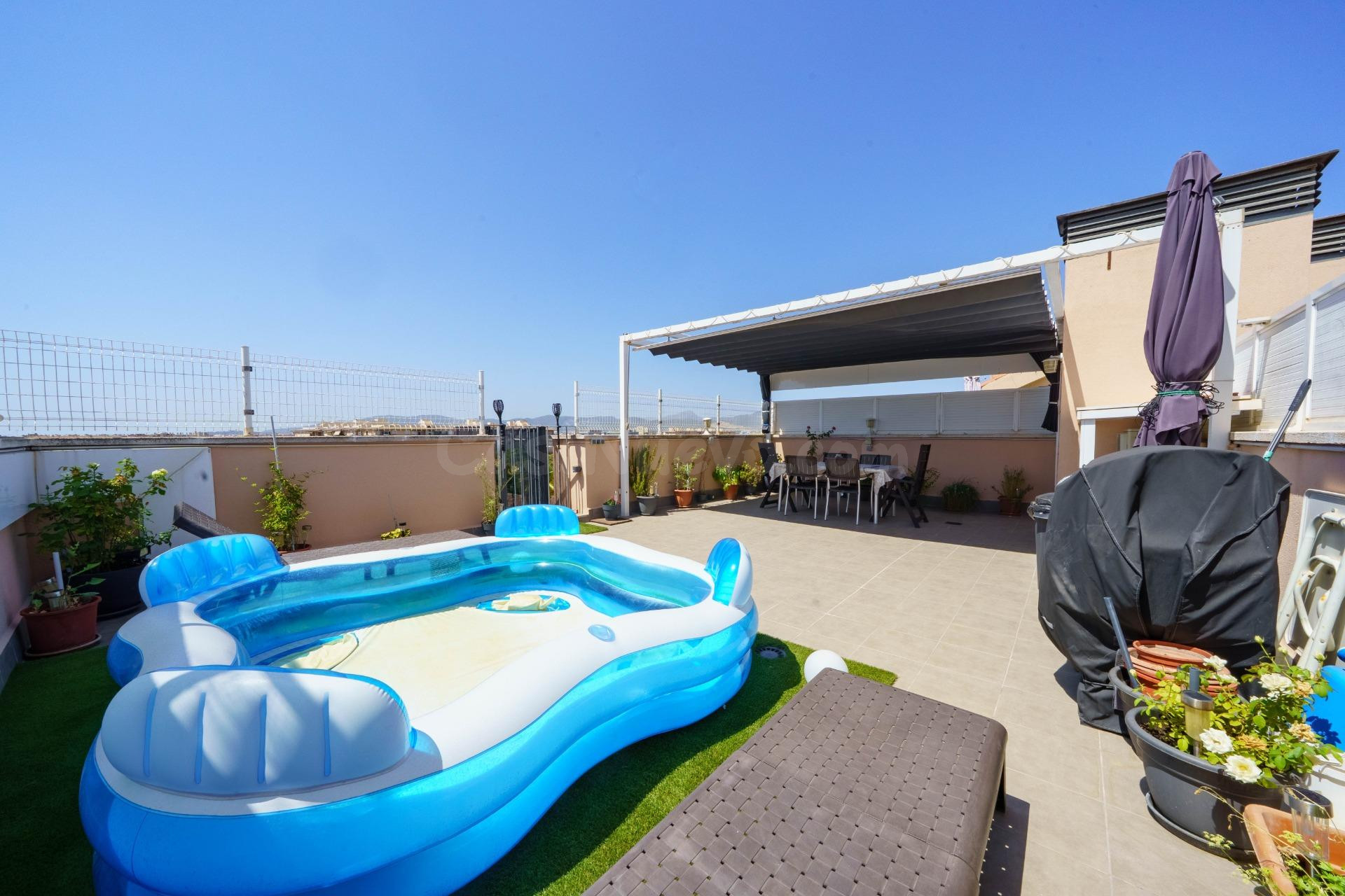 ÁTICO REFORMADO CON 72 m2 DE TERRAZA, GARAJE Y TRASTERO EN SON RULLÁN
