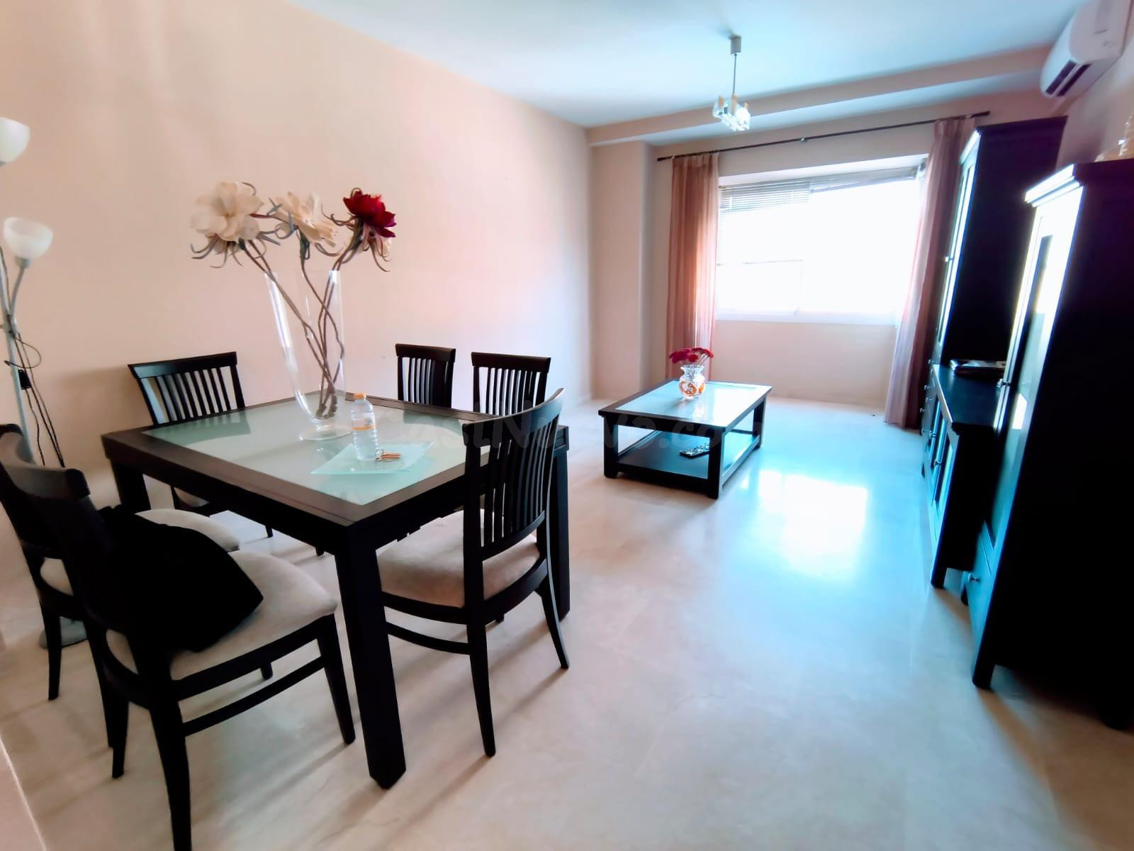 Piso luminoso en venta en Fuengirola, Costa del Sol, a solo 10 minutos de la playa