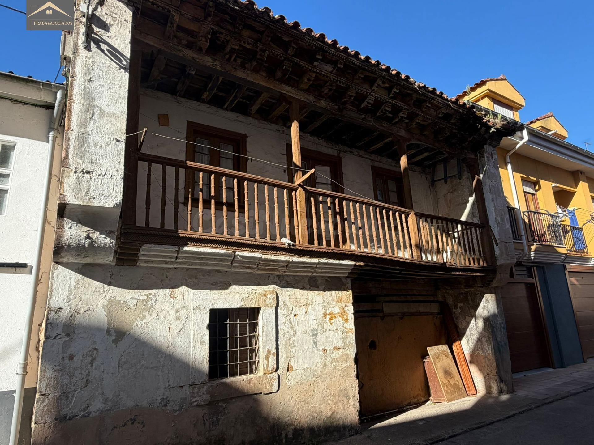 CASA MONTAÑESA EN BARRIO LA PESA, CABEZON DE LA SAL