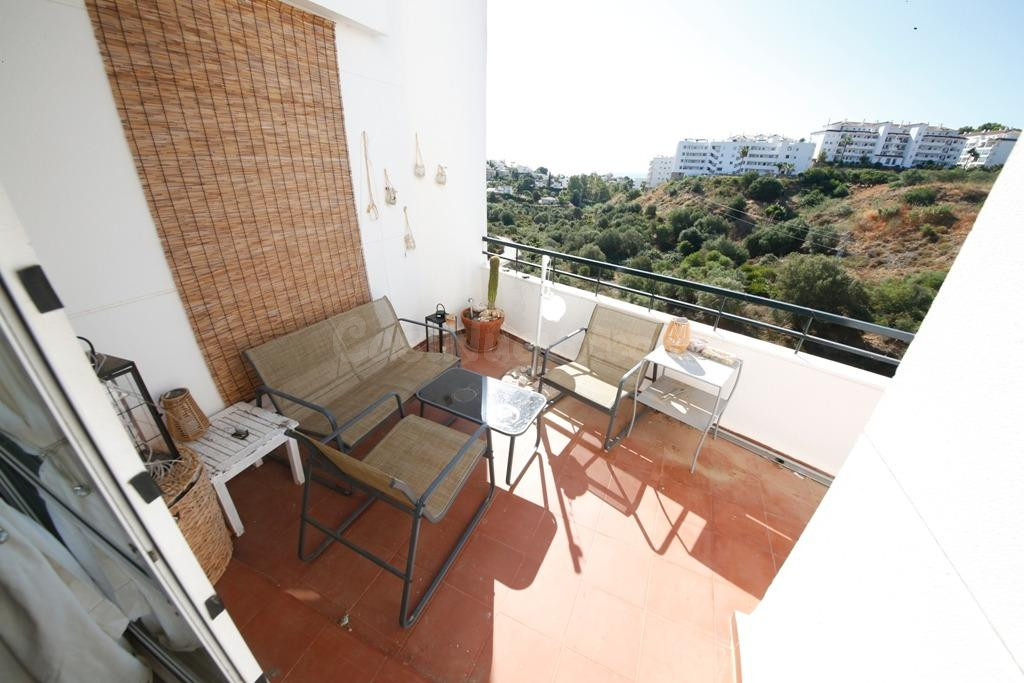 Ático con solárium privado, vistas al mar y orientación sur en Riviera del Sol, Mijas Costa