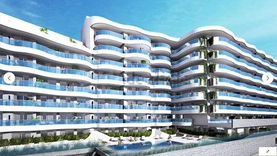 Piso de 2 dormitorios con terraza y vistas al mar en el centro de Fuengirola