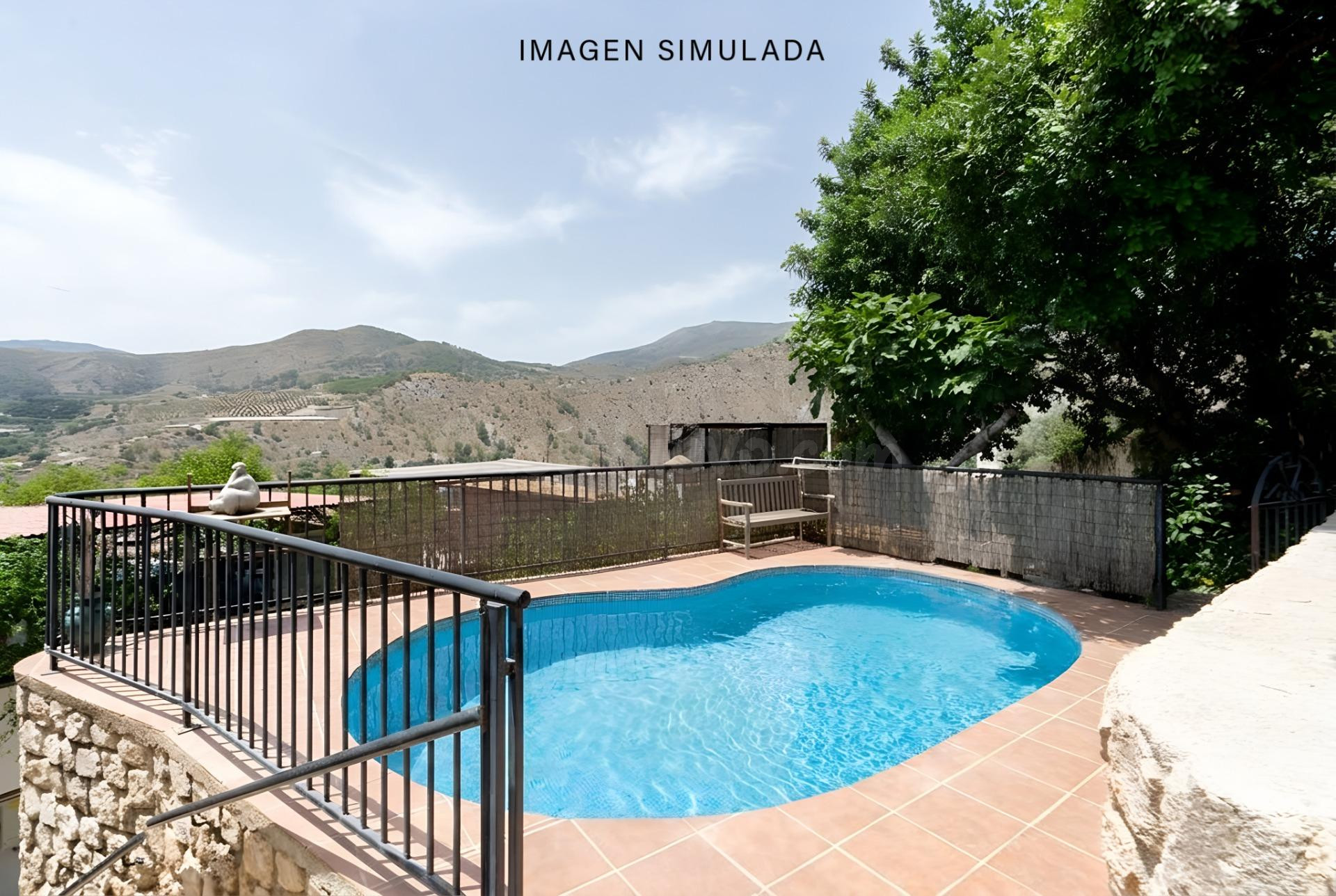 Casa muy peculiar Reformada con Piscina y Vistas Panorámicas en Vélez de Benaudalla.