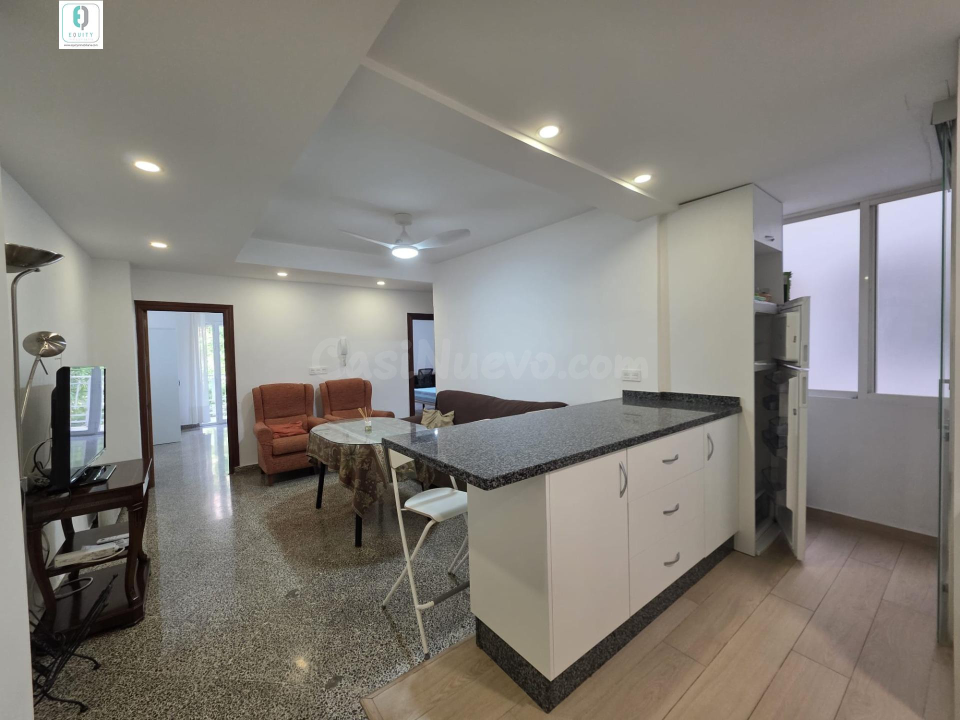 Piso de cuatro dormitorios amplios en pleno centro de Granada