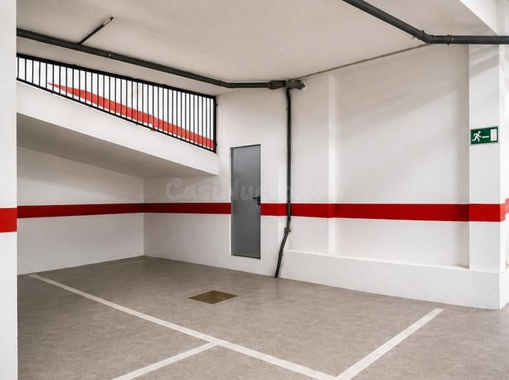 Oportunidad de Inversión!!! PLAZA DE APARCAMIENTO CON TRASTERO en la zona de Calle Ancha de Motril!!!!