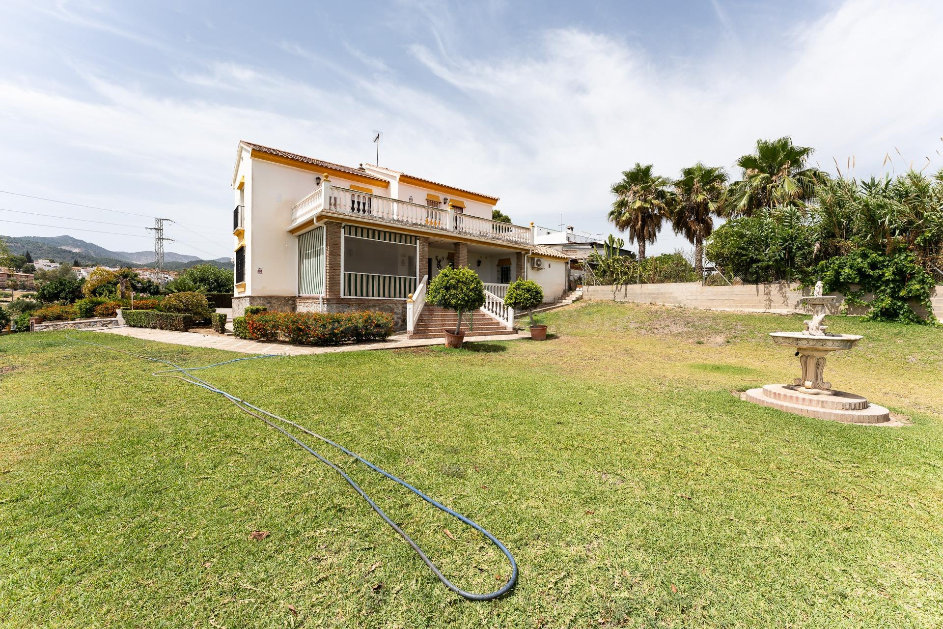 Chalet Impecable de 160 metros Utiles en Finca Rústica en Alhaurin de la Torre