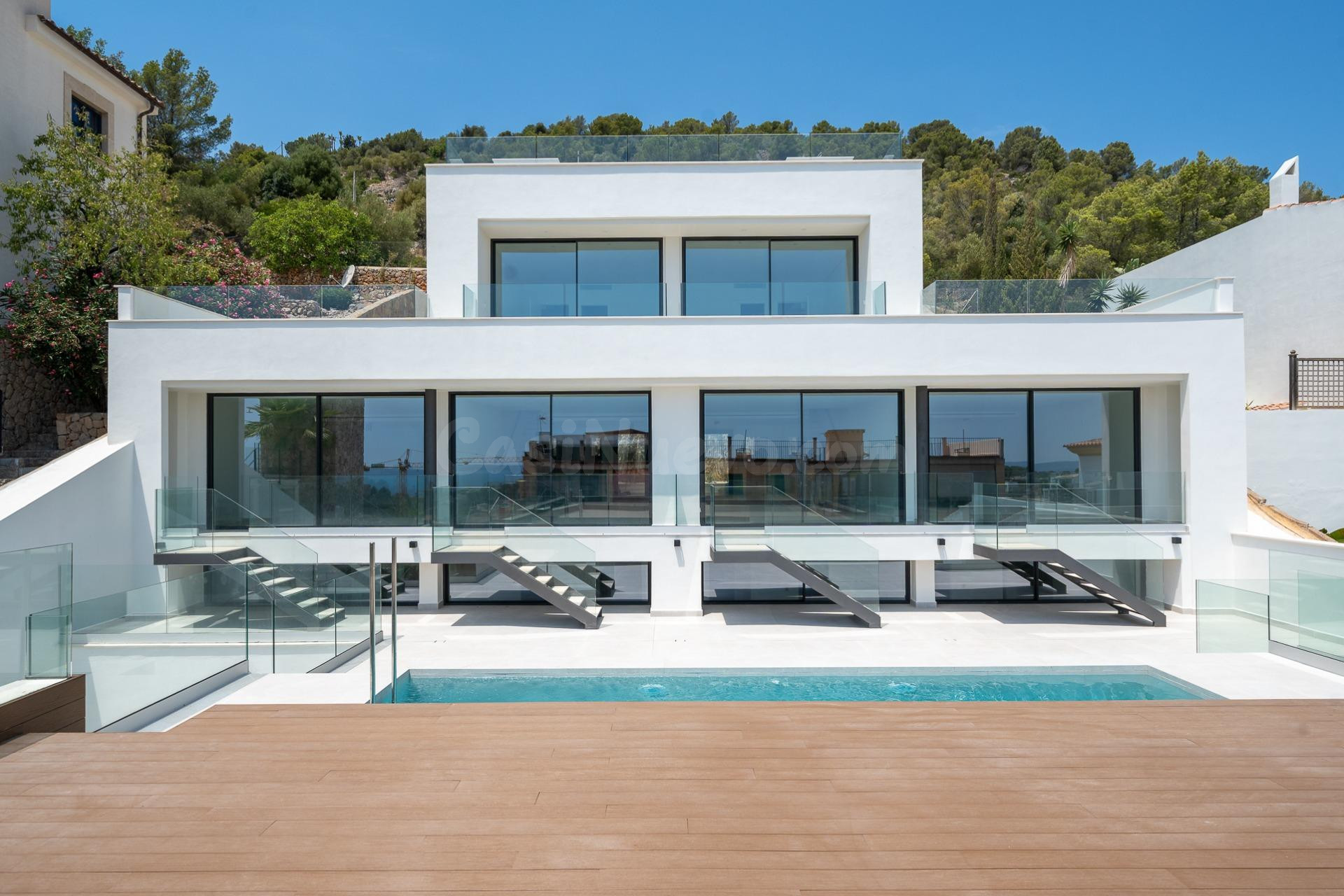 Obra Nueva en Génova — Promoción exclusiva de 5 viviendas con piscina comunitaria y vistas al mar