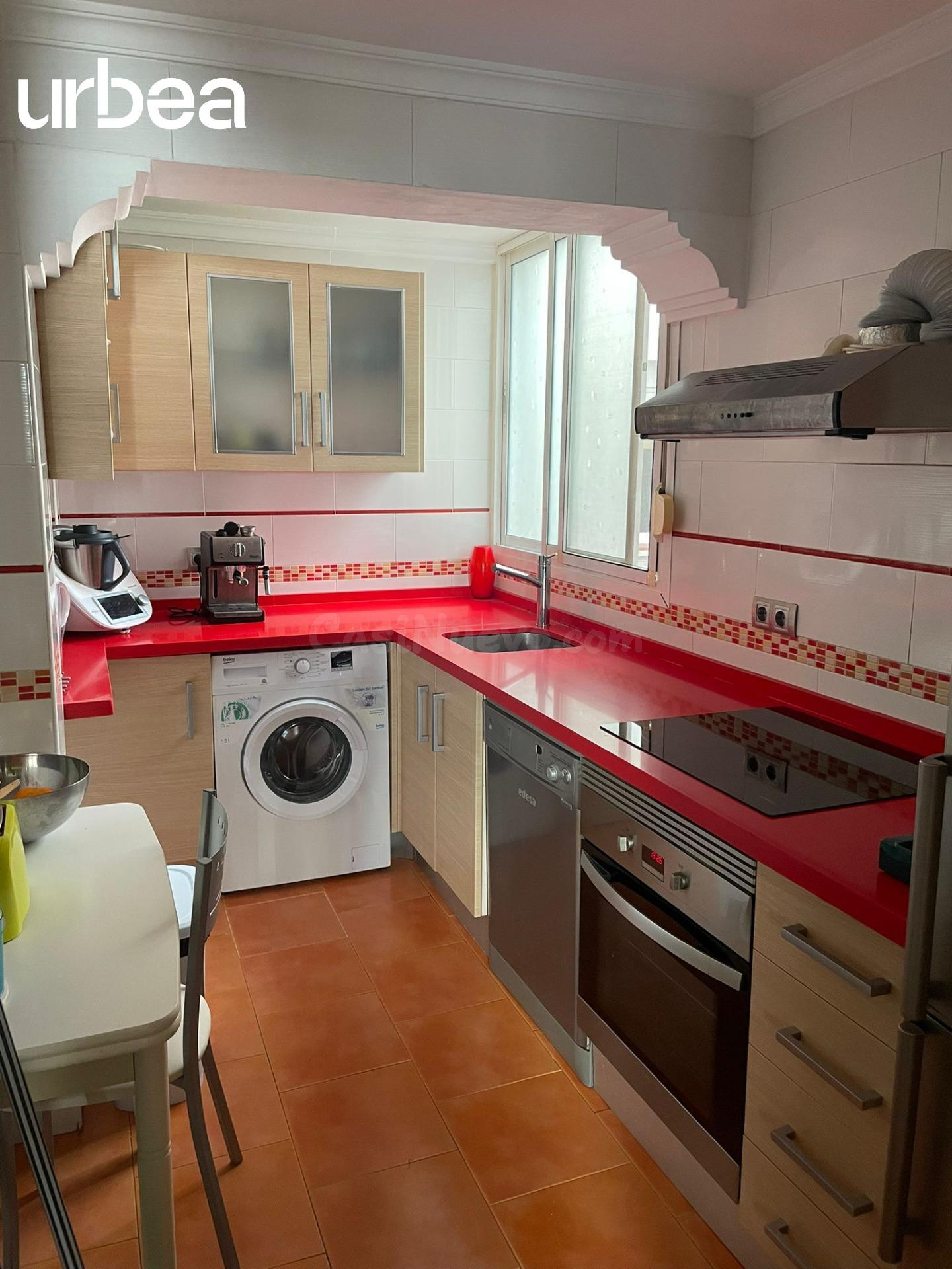 PISO EN VENTA DE DOS DORMITORIOS EN SEGUNDA PLANTA SIN ASCENSOR