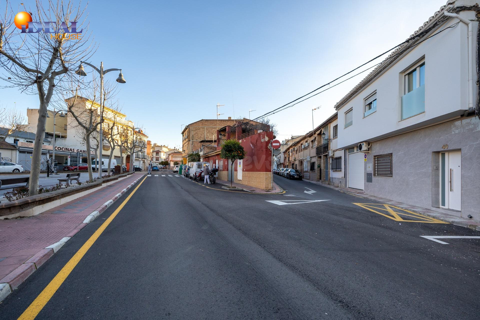CASA CON ESTUPENDA UBICACIÓN EN ARMILLA. AVENIDA DE LOS OGÍJARES