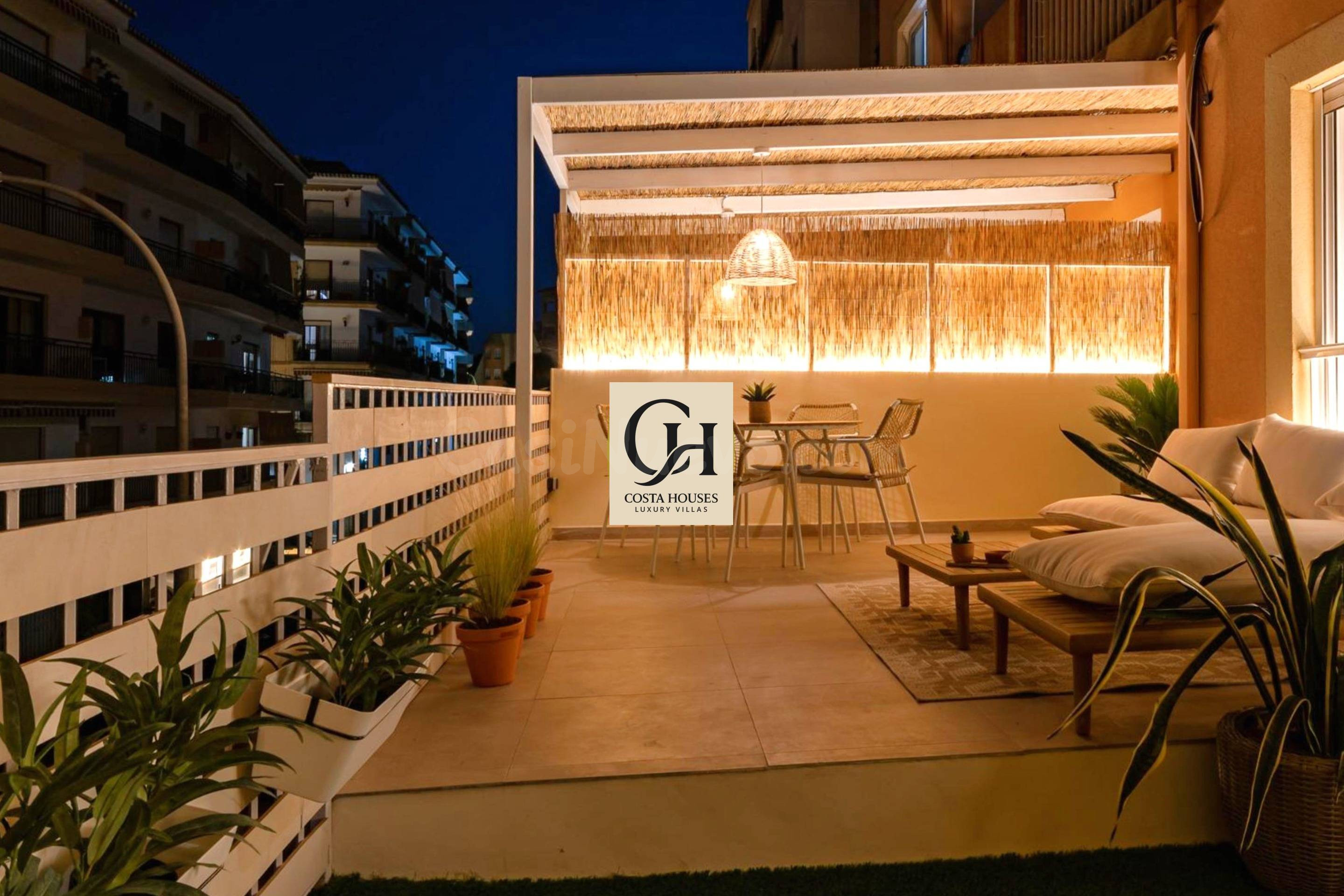 APARTAMENTO EN VENTA EN EL PUERTO DE JÁVEA A 1 MINUTO DE LA PLAYA CON TERRAZA