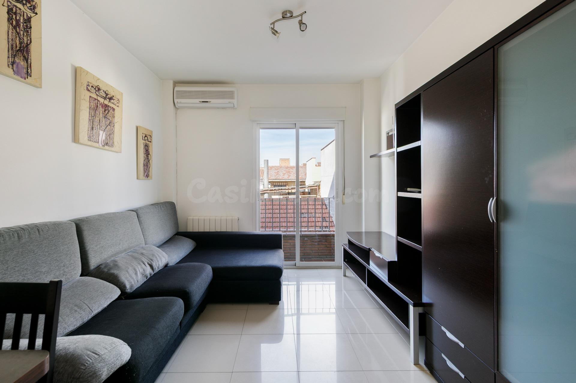 Acogedor Piso en Armilla: Ideal para Inversión o Primera Vivienda
