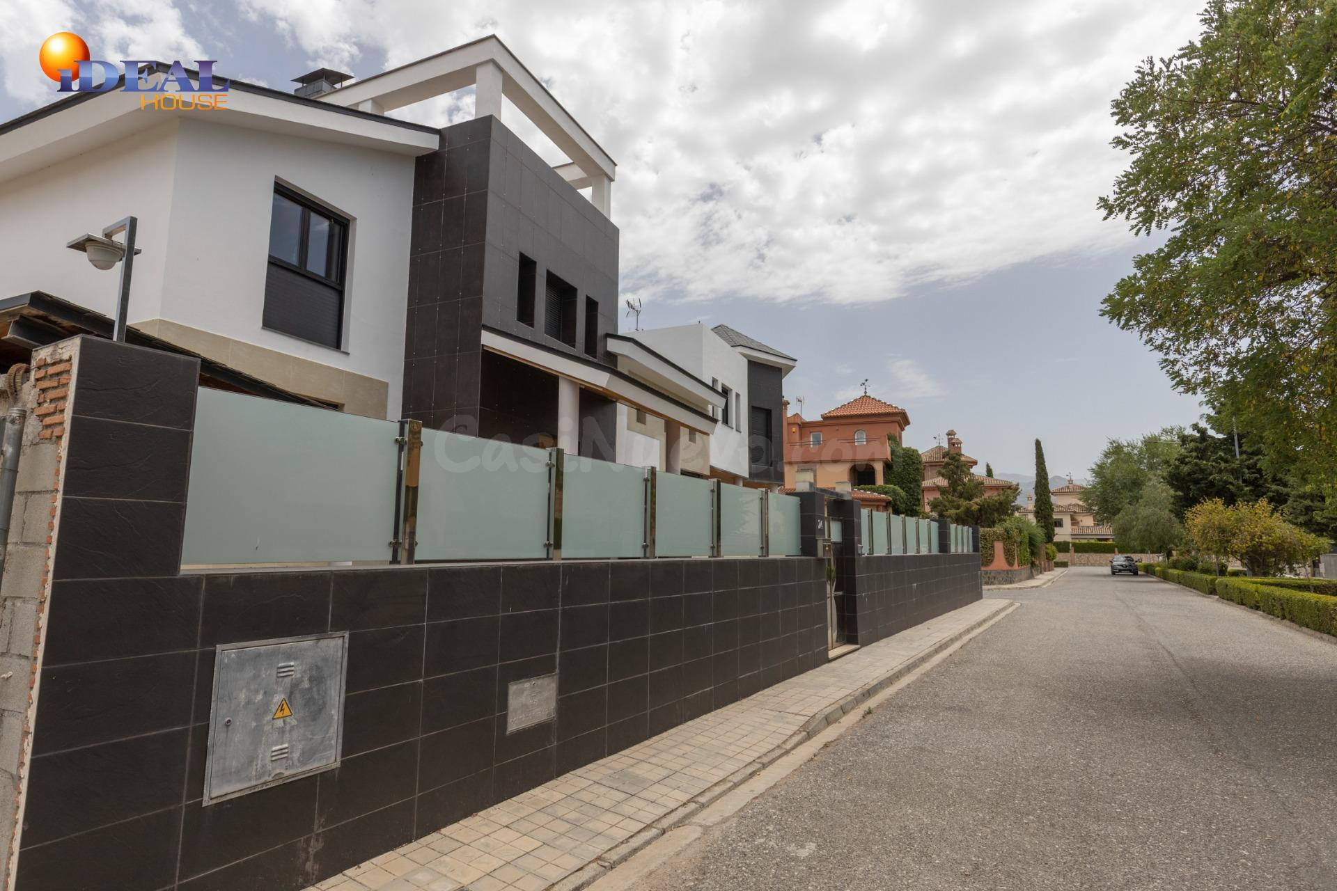 *  Chalet Premium en El Carmelo: una obra de lujo privada en una de las urbanizaciones más exclusivas de Granada