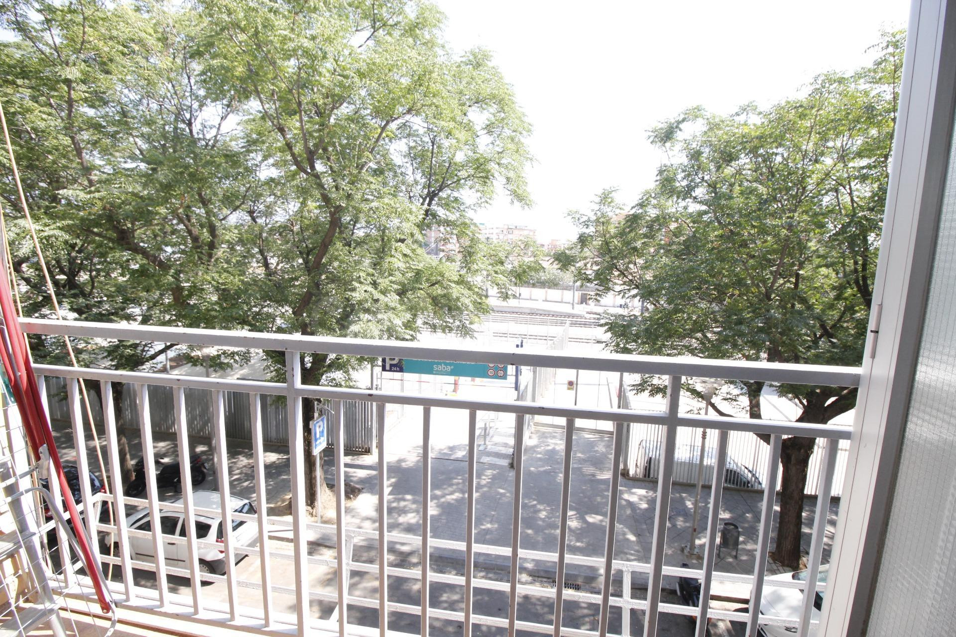En alquiler piso de 4 habitaciones y 2 baños para estudiantes
