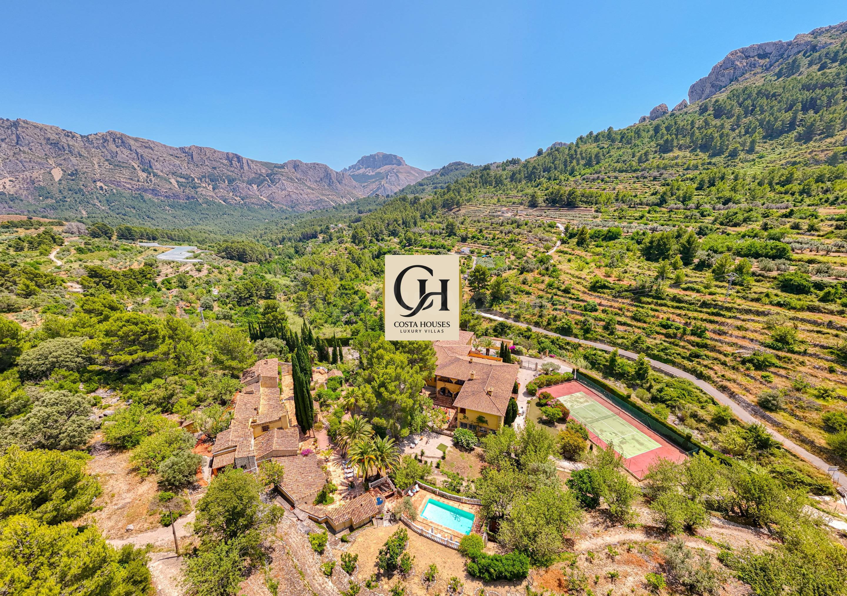 OPORTUNIDAD ÚNICA DE INVERSIÓN HOTELERA EN TÁRBENA, COSTA BLANCA ALICANTE