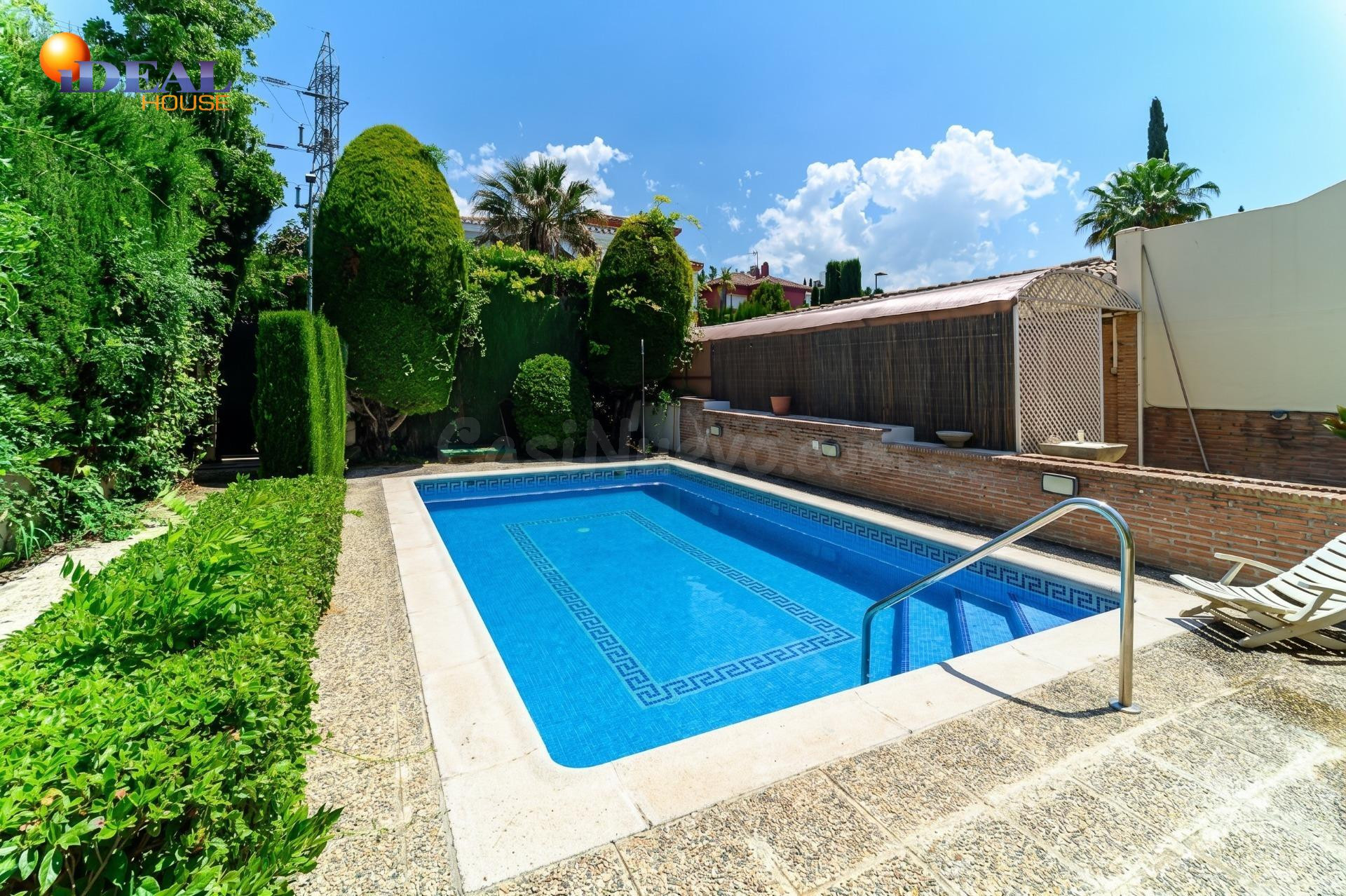 ¡Tu Oasis Privado de Lujo en Cortijo del Aire: Piscina, Espacio y Exclusividad en Albolote!