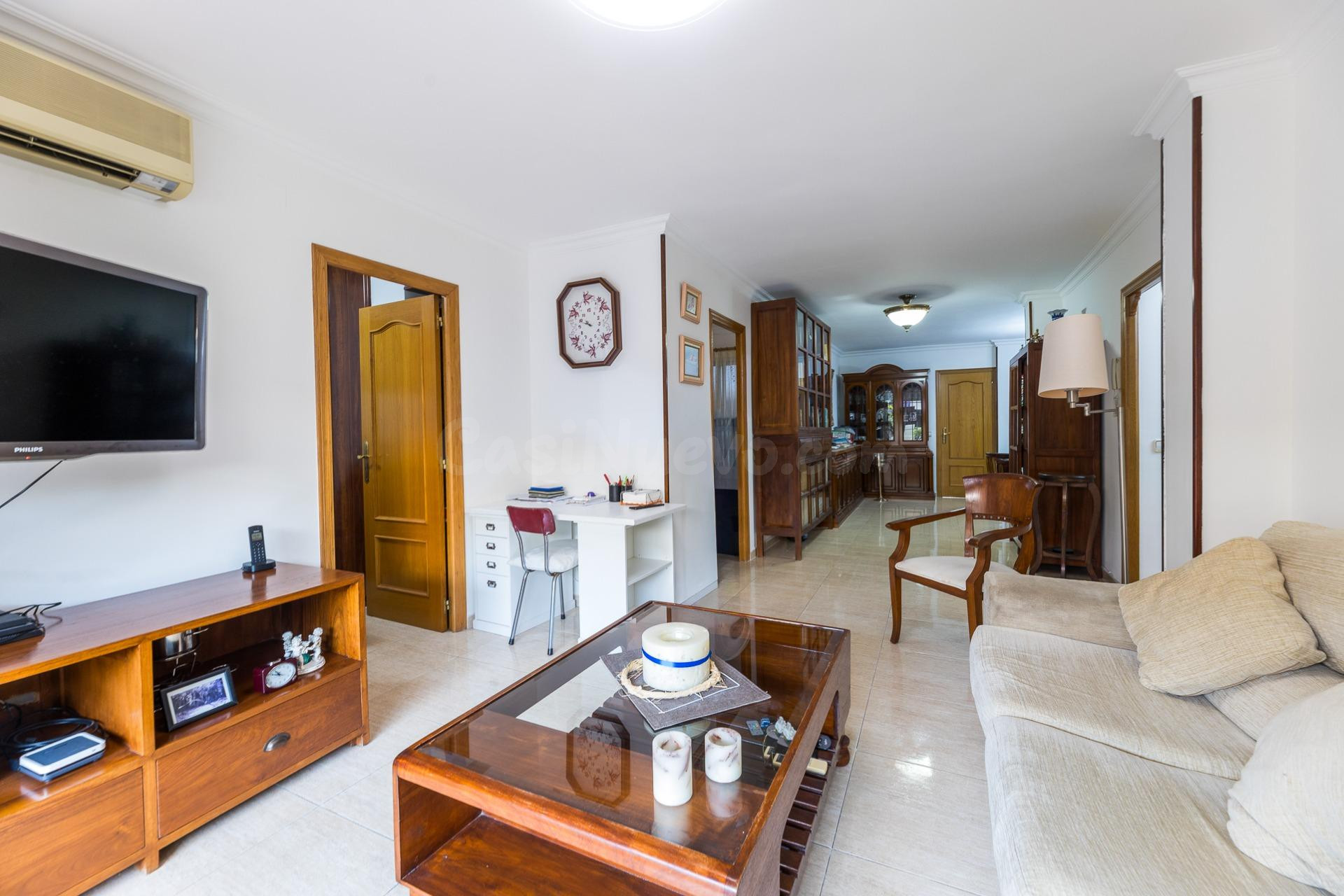 PLANTA BAJA DE 4 habitaciones CON TERRAZA EN SON COTONER (Posibilidad de aparcamiento)
