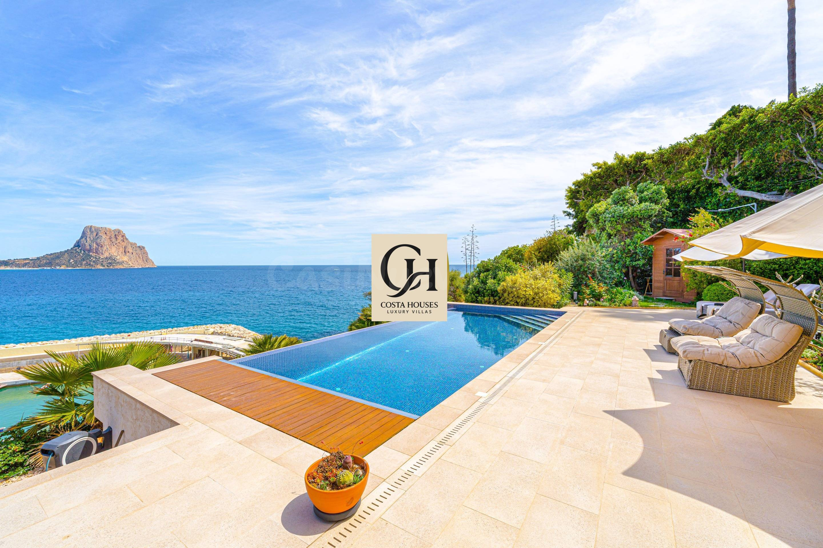 VILLA PUERTO CALPE · VILLA DE LUJO EN PRIMERA LÍNEA DE MAR EN VENTA EN CALPE, COSTA BLANCA