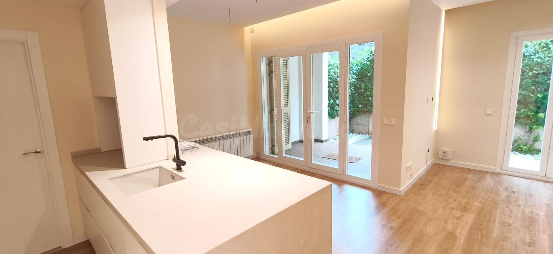Piso en alquiler con terraza, piscina, parking y trastero en Sa Teulera