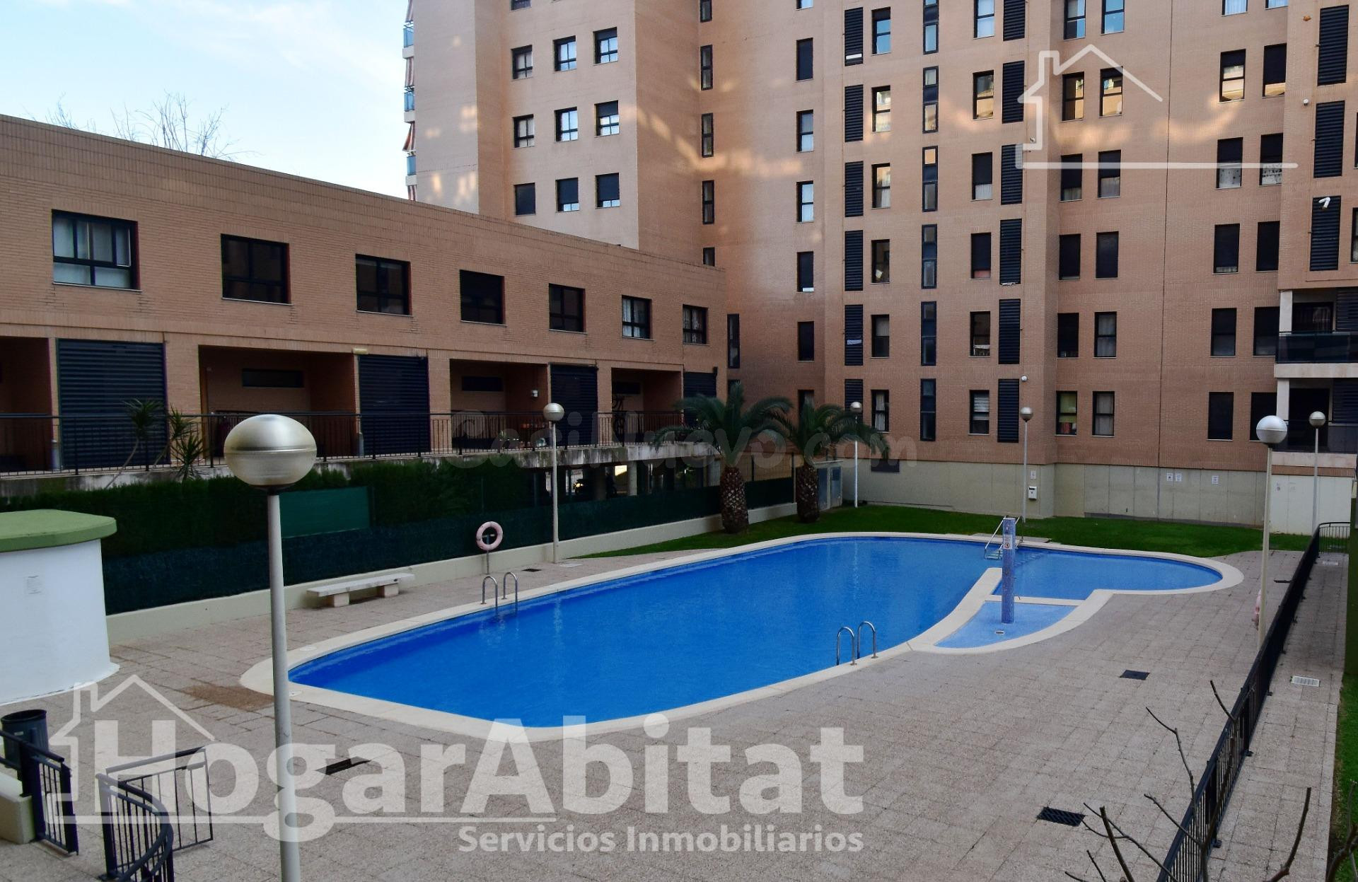 ¡ESPECTACULAR! AMPLIO Y MODERNO EN RESIDENCIAL CON PISCINA, TERRAZA Y GARAJE