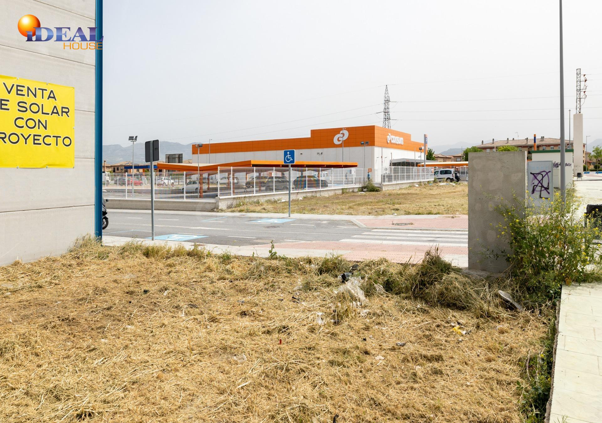 *  Solar industrial en esquina con máxima visibilidad + proyecto incluido