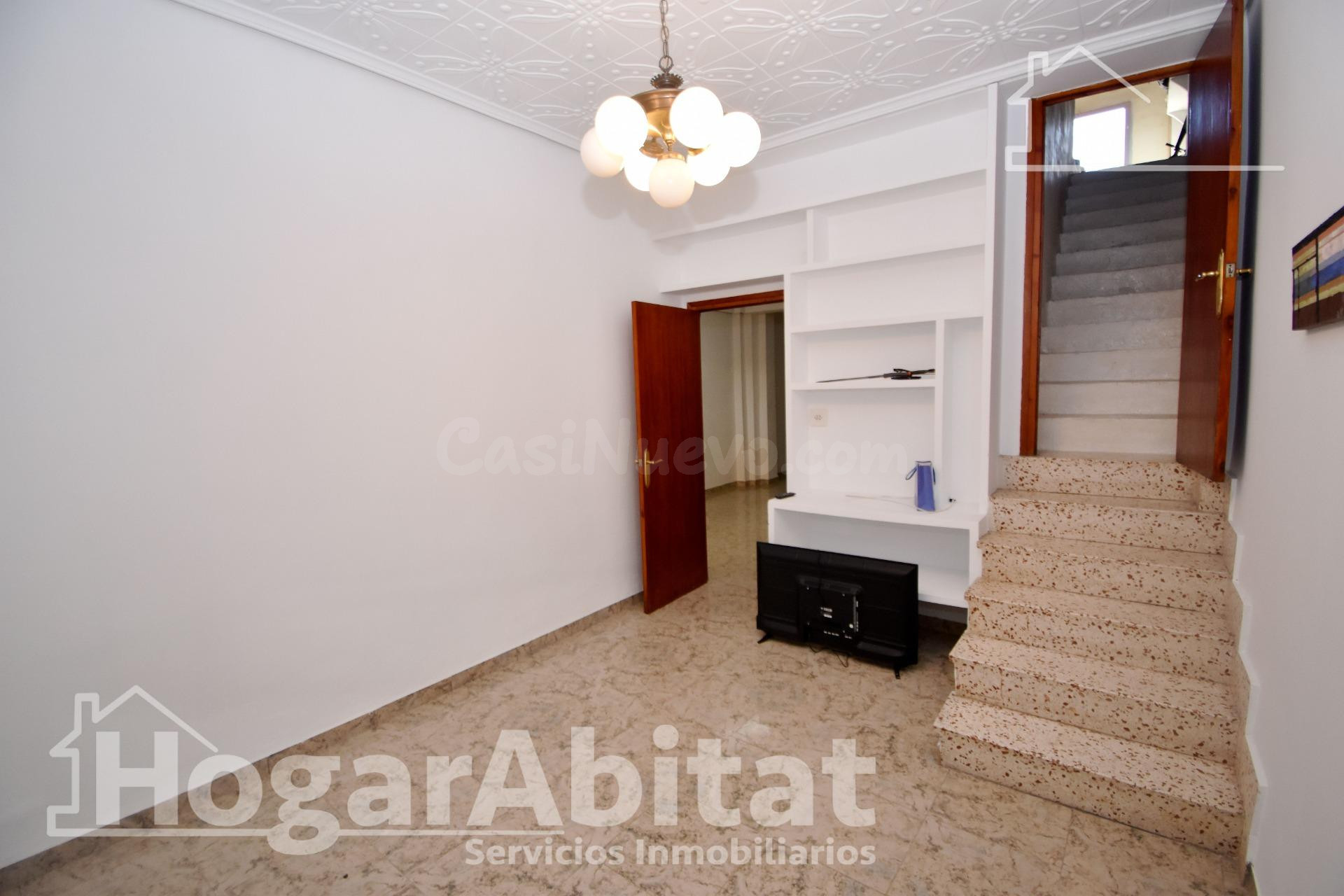 ¡EN PLENO CENTRO! GRAN CASA SEMIREFORMADA CON DOS TERRAZAS