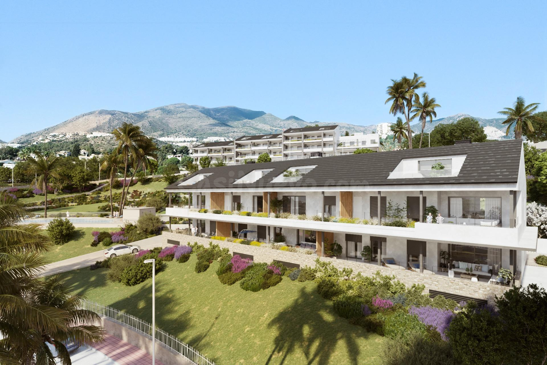 Ático duplex de 2 dormitorios y 2 baños con vistas al mar. Benalmádena Costa