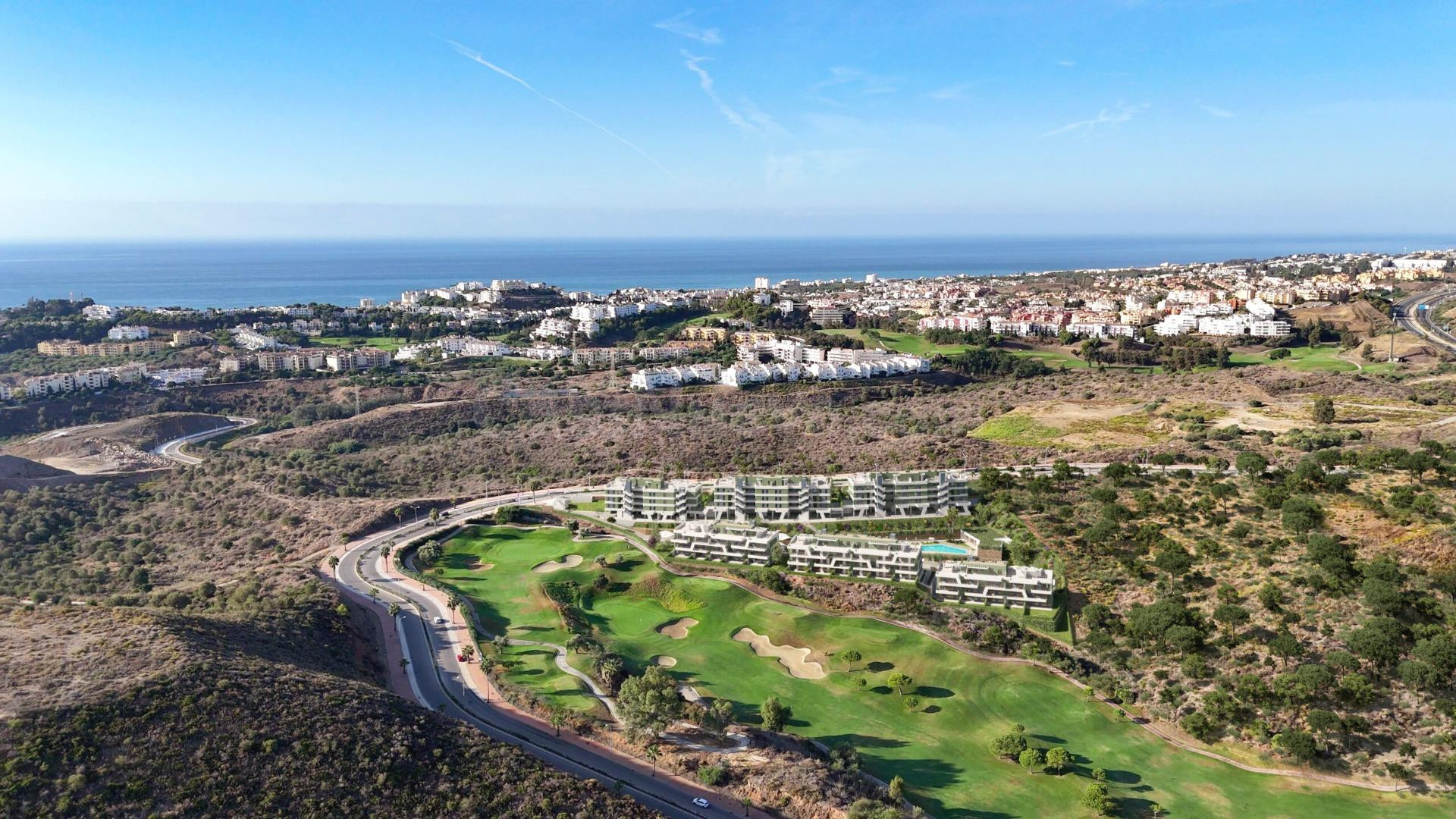 Apartamento segunda planta de 3 dormitorios y 2 baños con vistas al Mar. La cala de Mijas