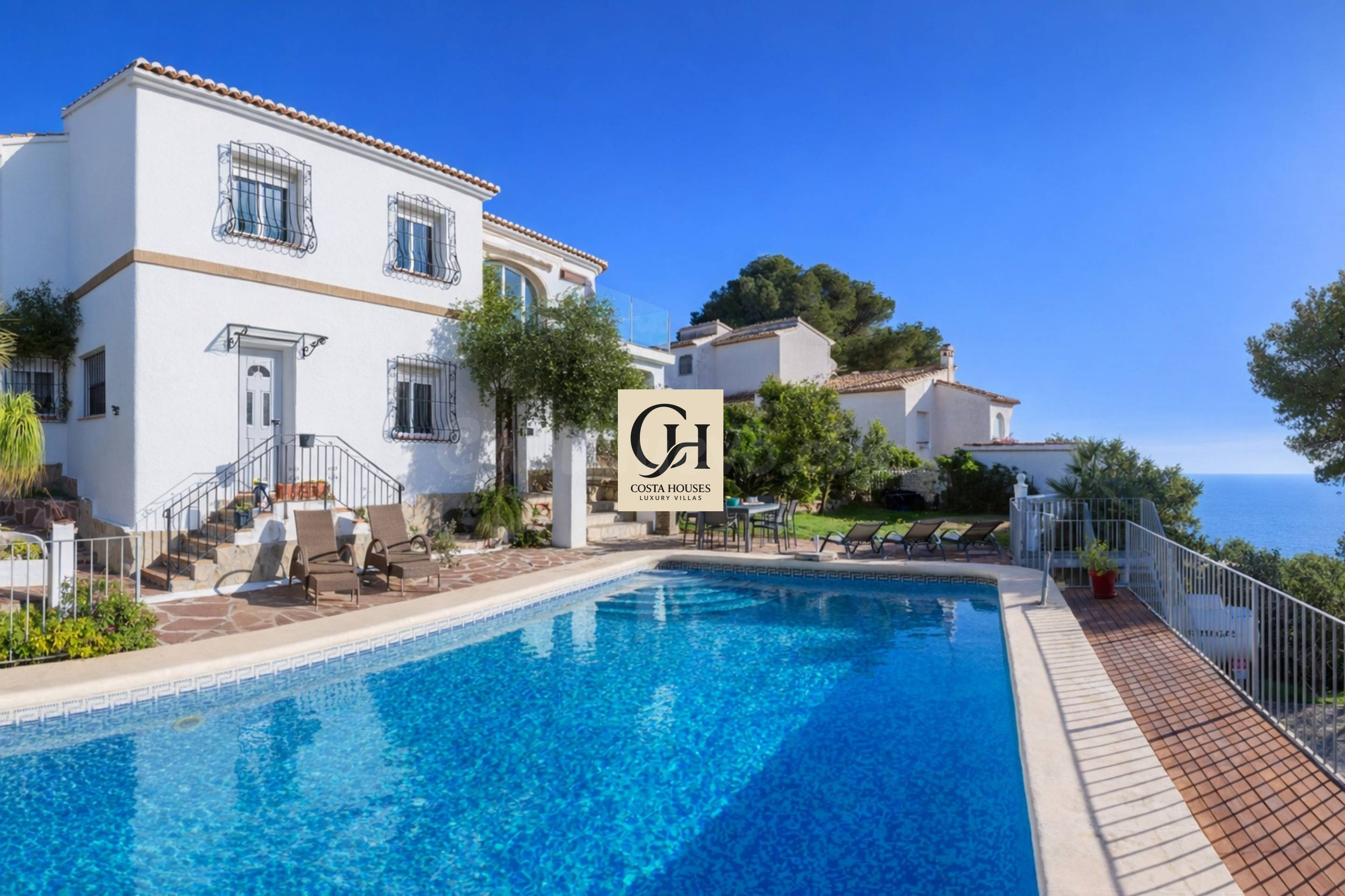 VILLA MARINA · VISTAS PANORAMICAS AL MAR Y ORIENTACION SUR PRIVILEGIADA EN JAVEA, COSTA BLANCA