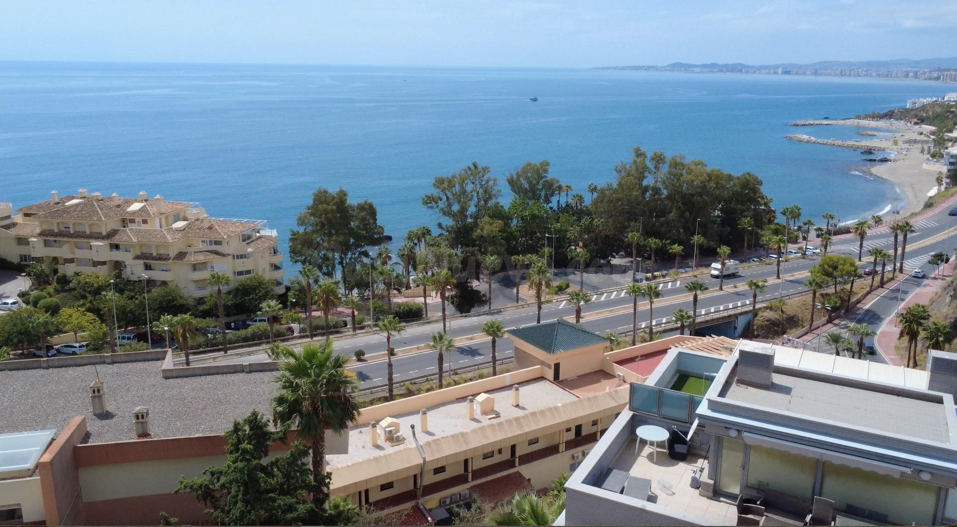 Piso 3 habitaciones 174m² en venta - Zona Centro Comercial Torrequebrada