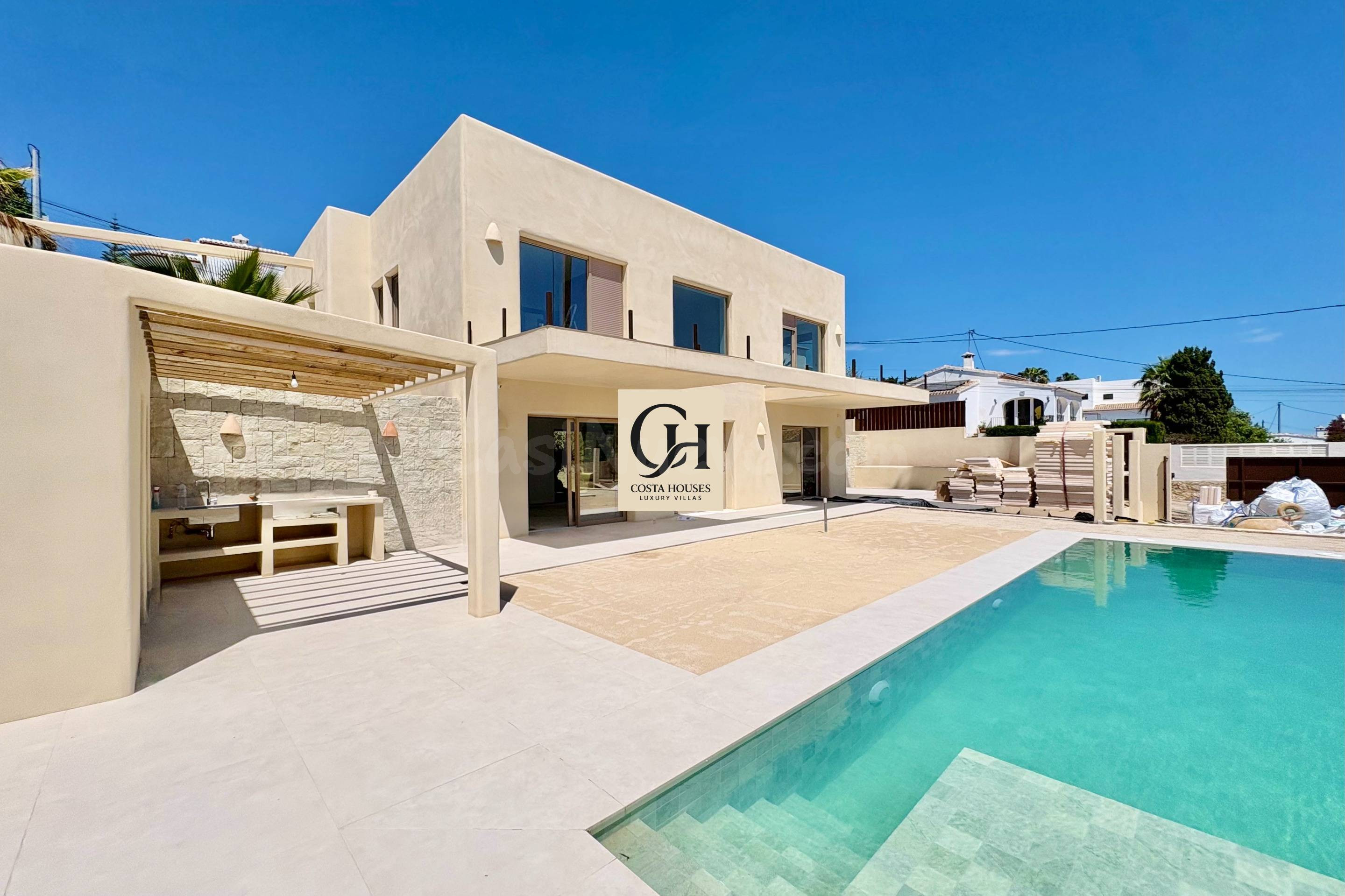 VILLA MALVA · VILLA CONTEMPORÁNEA EN FASE FINAL DE OBRA CON PISCINA EN CAP MARTÍ, JÁVEA