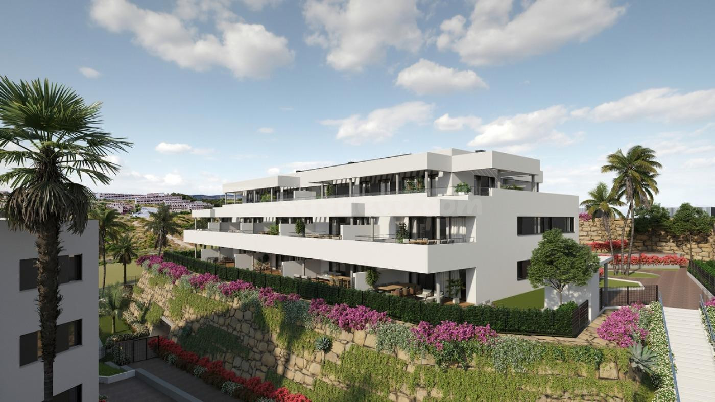 Apartamento planta baja de 3 dormitorios y 2 baños con jardín y Vistas al Mar. Casares