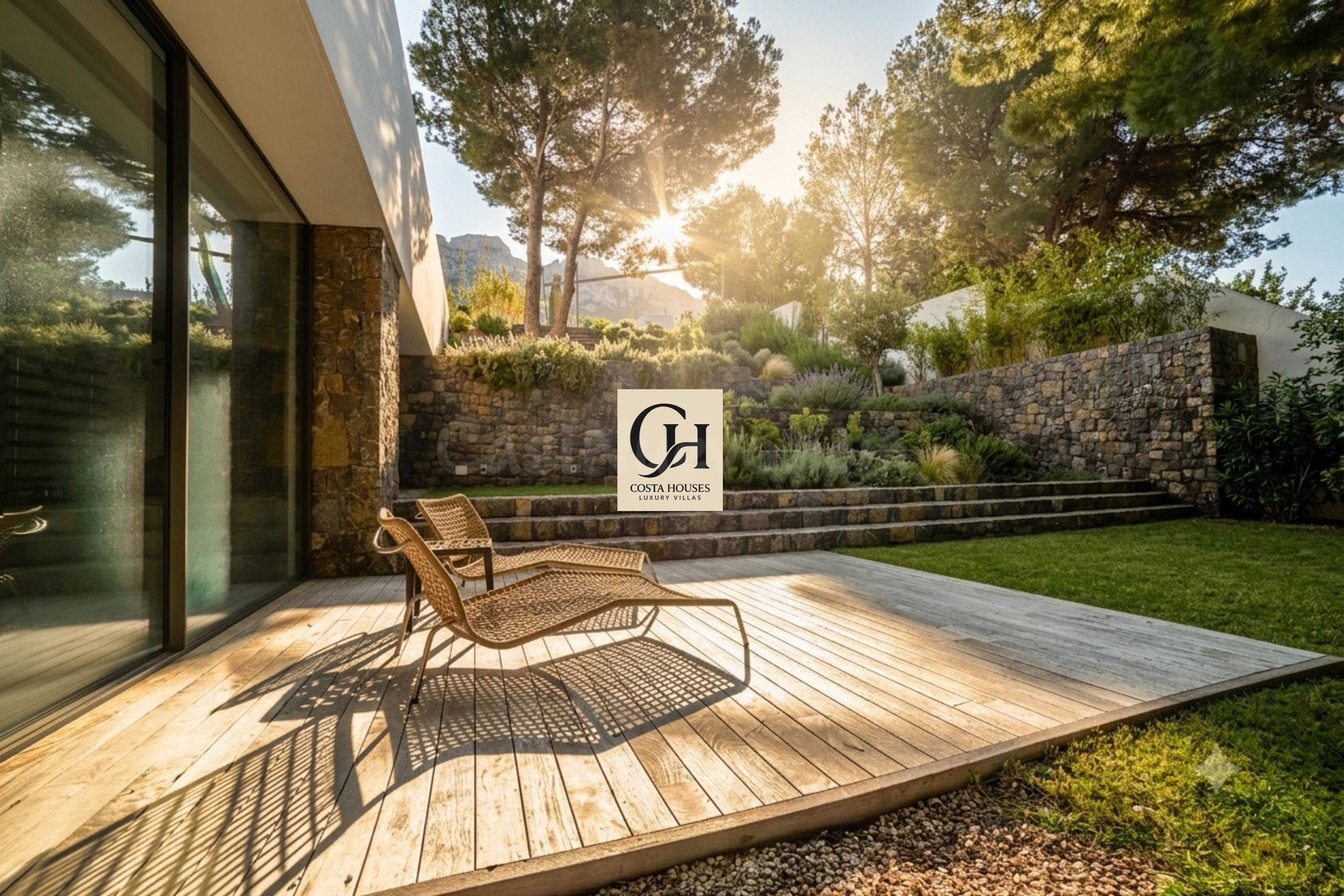 VILLA ZAHIRA · ELEGANCIA Y BIENESTAR FRENTE AL MAR MEDITERRANEO EN ALTEA