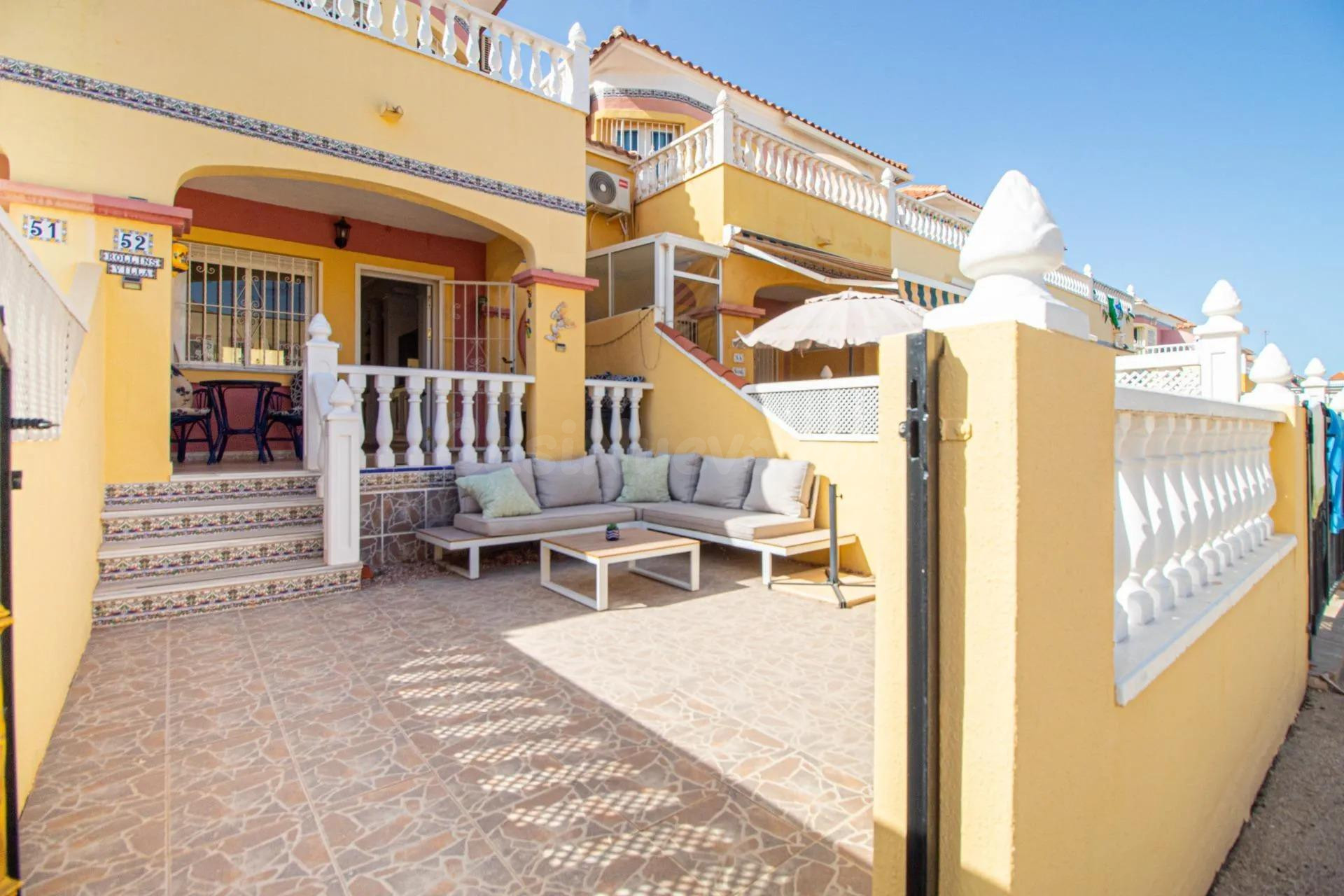Chalet adosado en venta en Calle Fluorita