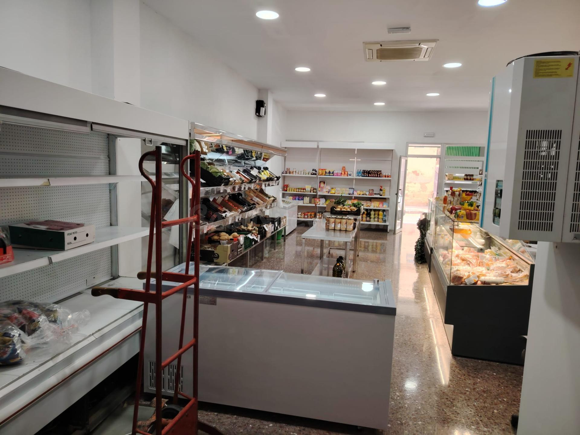 Local comercial planta baja Llíria 97m2 - Oportunidad única - foto 4