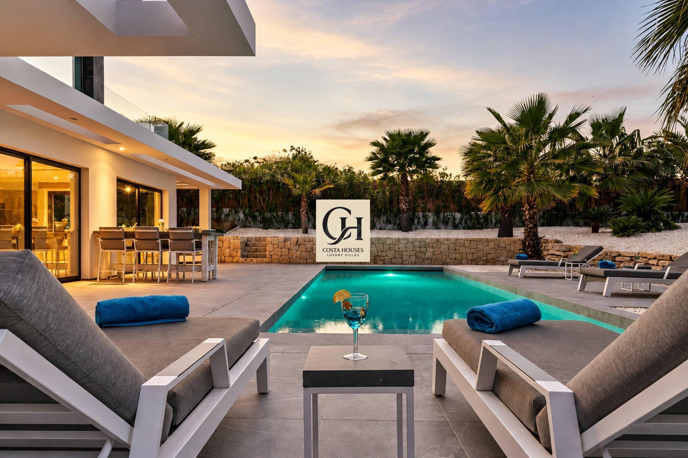 VILLA PALMIRA · LUZ, DISEÑO Y PRIVACIDAD EN MONTE OLIMPO JAVEA