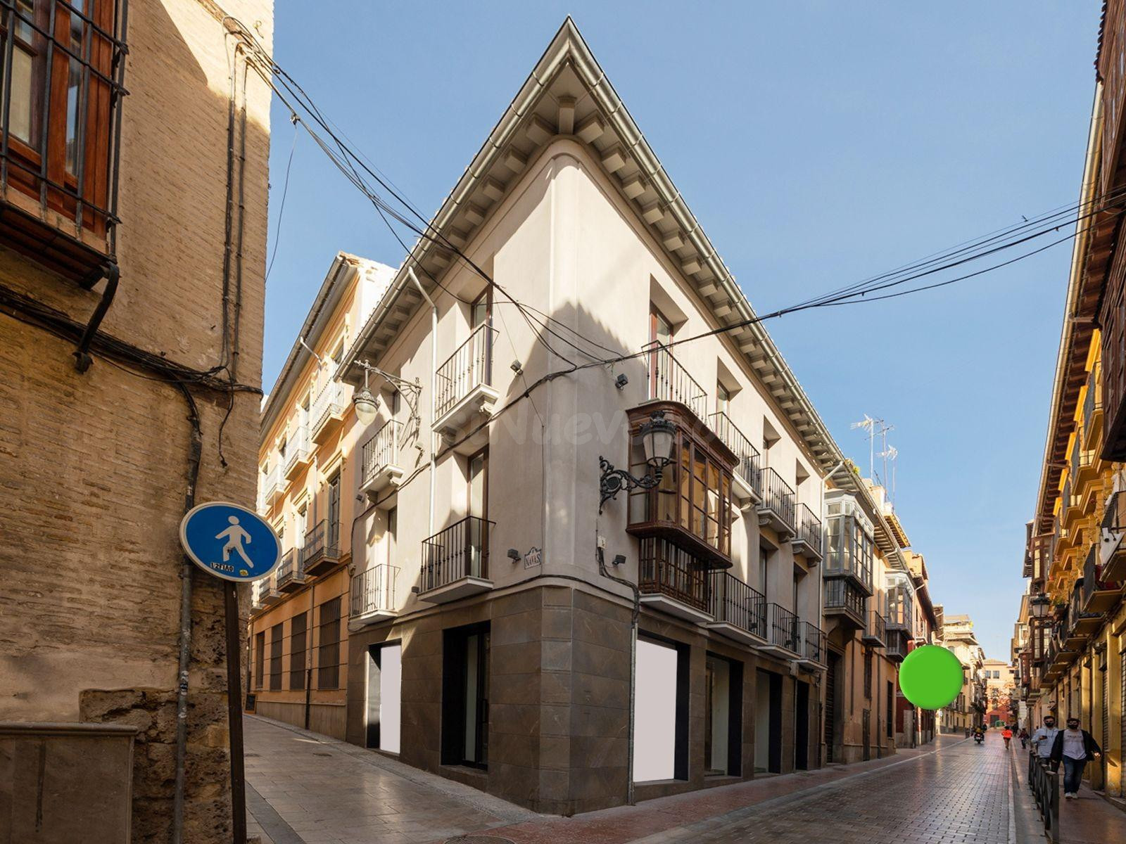 EDIFICIO REFORMADO EN VENTA EN PLENO CENTRO DE GRANADA – ENTRE SAN MATÍAS Y NAVAS