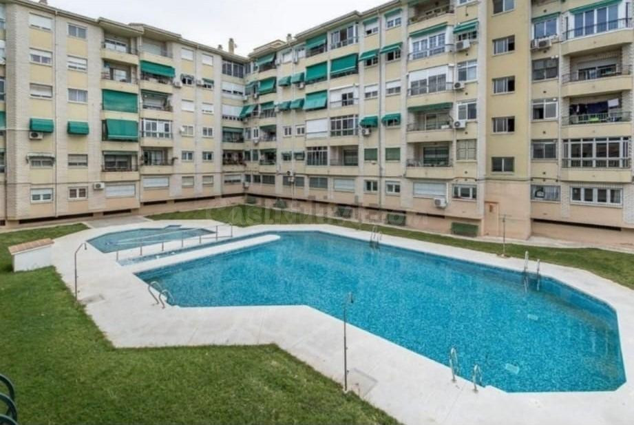 PISCINA COMUNITARIA , GARAJE INCLUIDO , SOLAMENTE PARA ESTUDIANTES