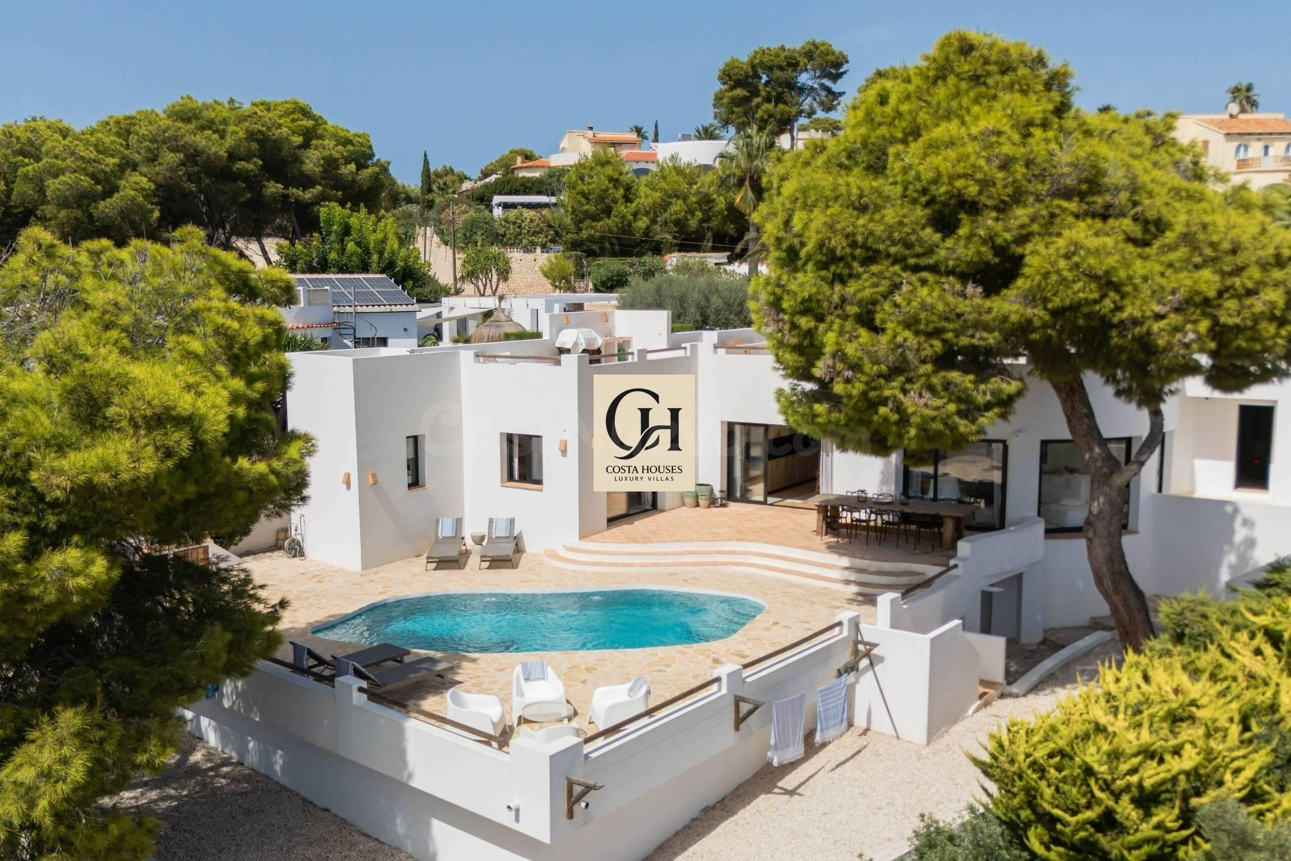 VILLA SOLENNE · LUZ, MAR Y VIDA MEDITERRANEA CON APARTAMENTO INDEPENDIENTE EN JAVEA