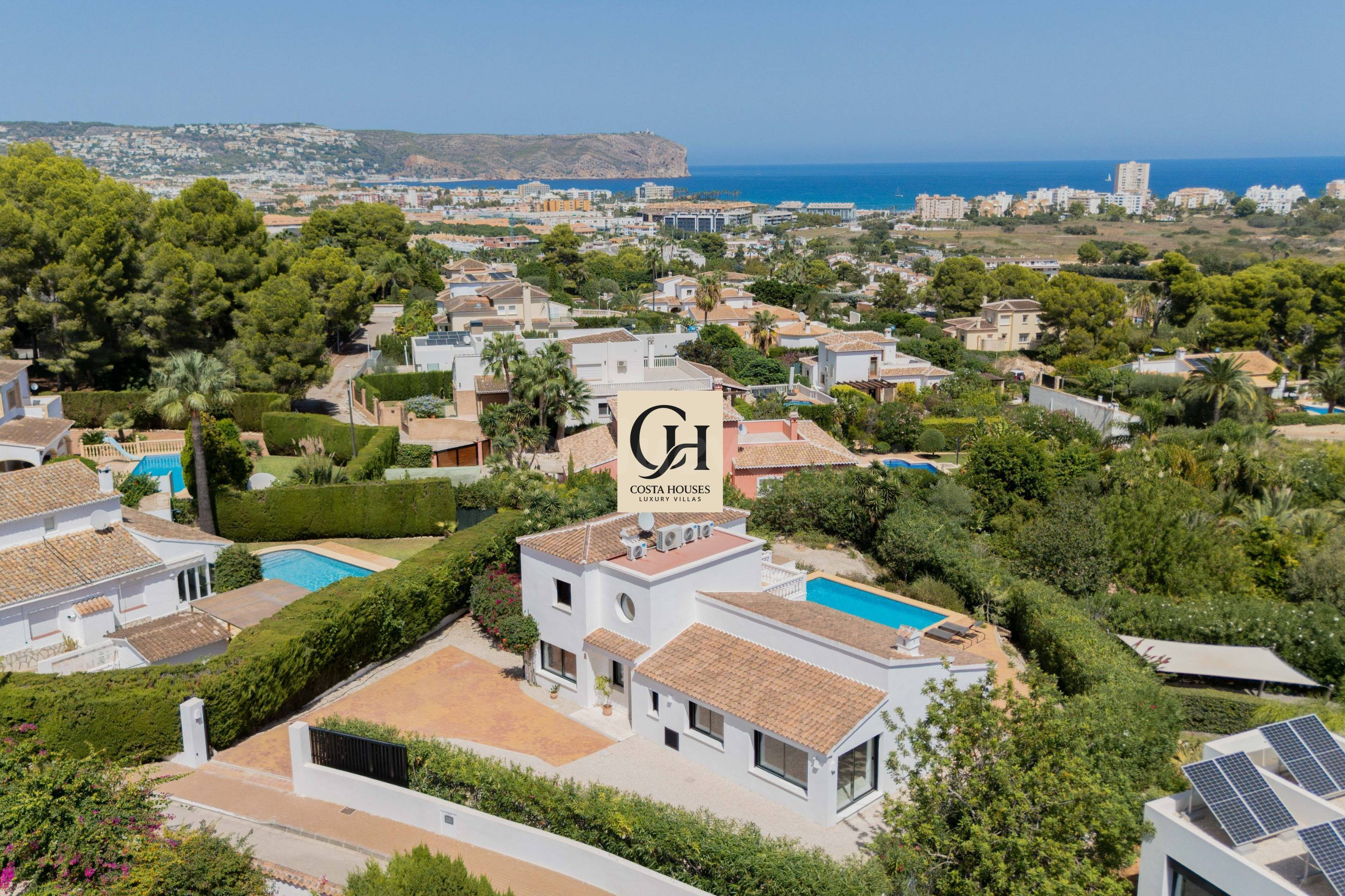 VILLA SIRA · VISTAS AL MAR Y CALMA MEDITERRANEA EN ADSUBIA JAVEA