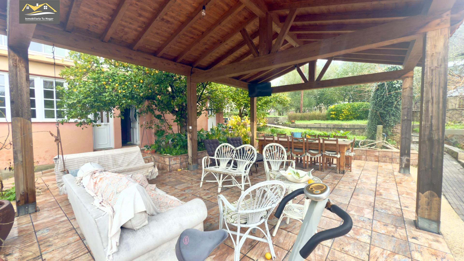 Casa Independiente en Venta - Espacio y Comodidad en Cada Rincón