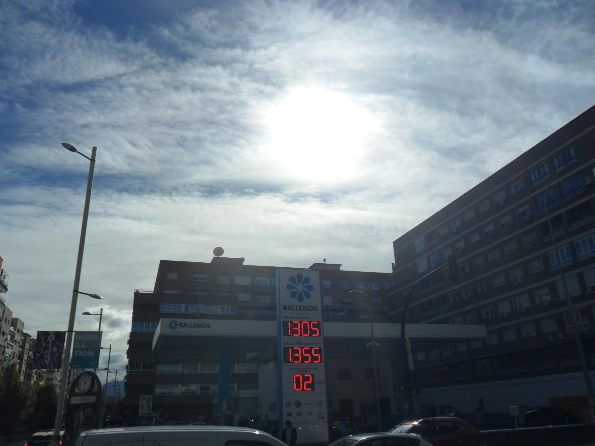 PARA ESTUDIENTES , MAGNÍFICO PISO EN CAMINO DE RONDA CON CALEFAFACCIÓN Y AGUA CALIENTE  !!!! GRATIS ¡¡¡¡