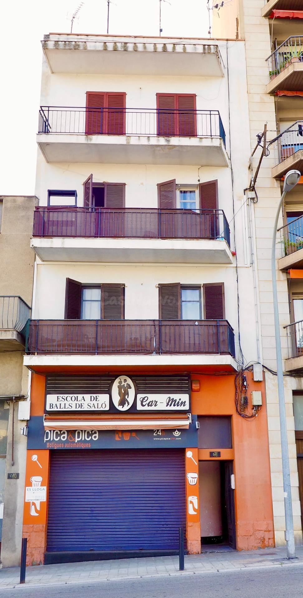 EDIFICIO EN VENTA -  CENTRO DE FIGUERES (GIRONA) - CON INQUILINOS