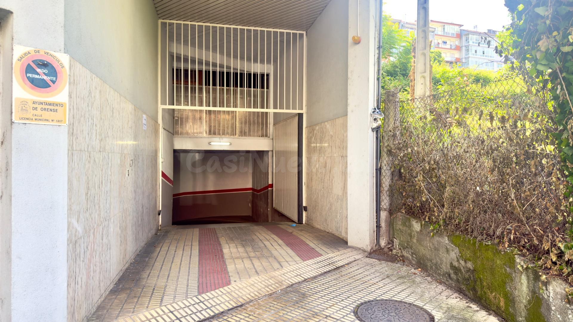 Plaza de Garaje en Calle Peña Nofre - ¡Oportunidad de Inversión!