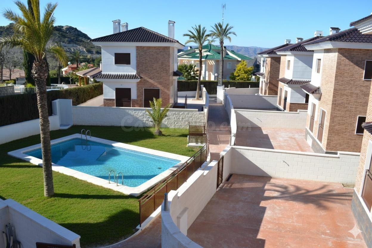 Tu oasis privado en Loma Badá (Petrer) - ¡Tu nuevo hogar te espera!