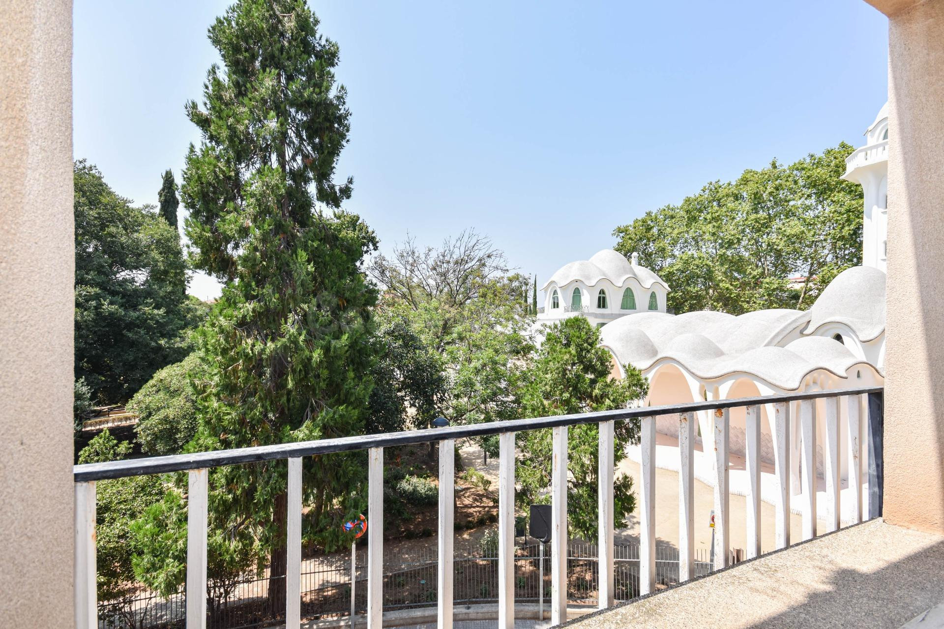 VIVIENDA ÚNICA EN EL PARC DE SANT JORDI, CON VISTAS A LA MASÍA FREIXA